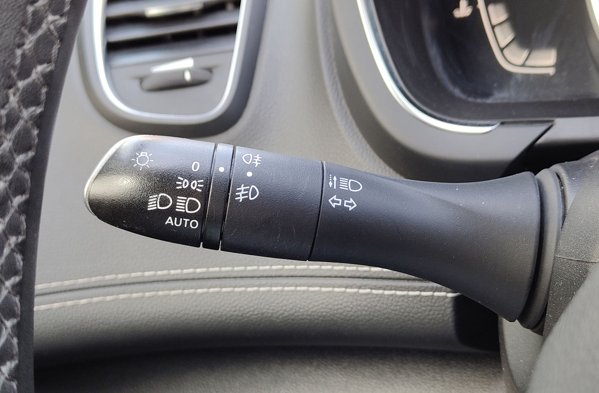 Renault Scénic Zen TCe GPF EDC - foto 39