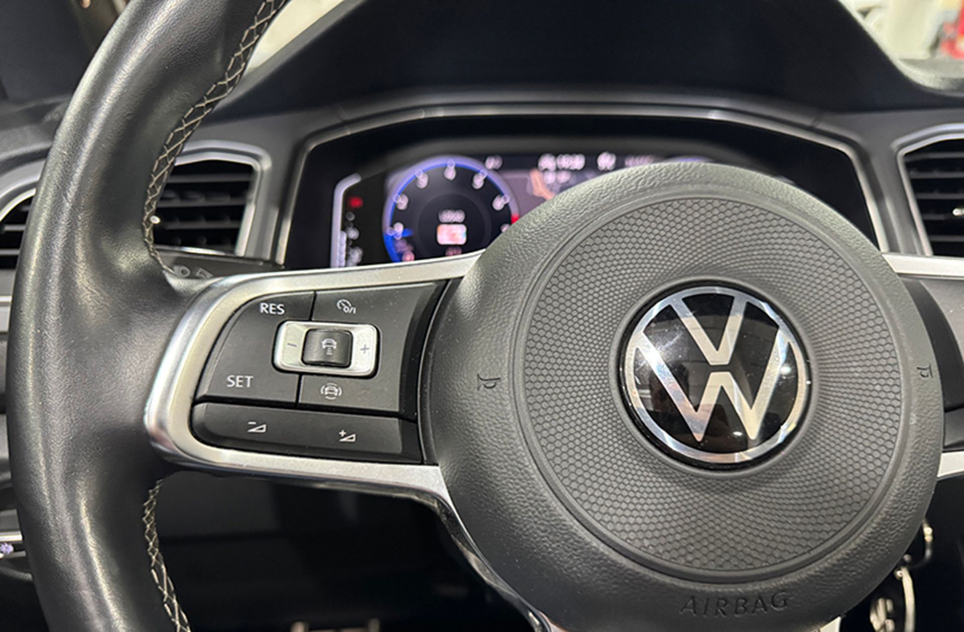Volkswagen T-Roc Cabrio R-Line 1.5 TSI - foto 27