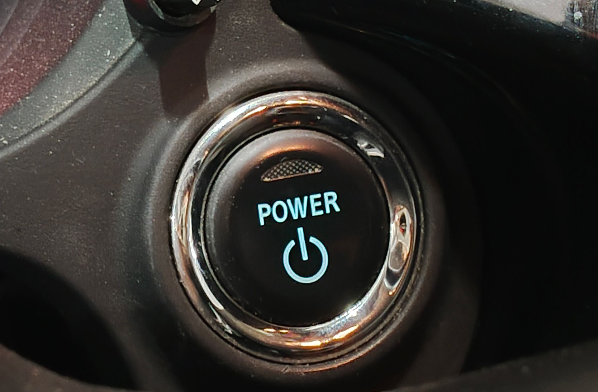 Mitsubishi Outlander 2.0 PHEV Kaiteki 4WD - foto 33