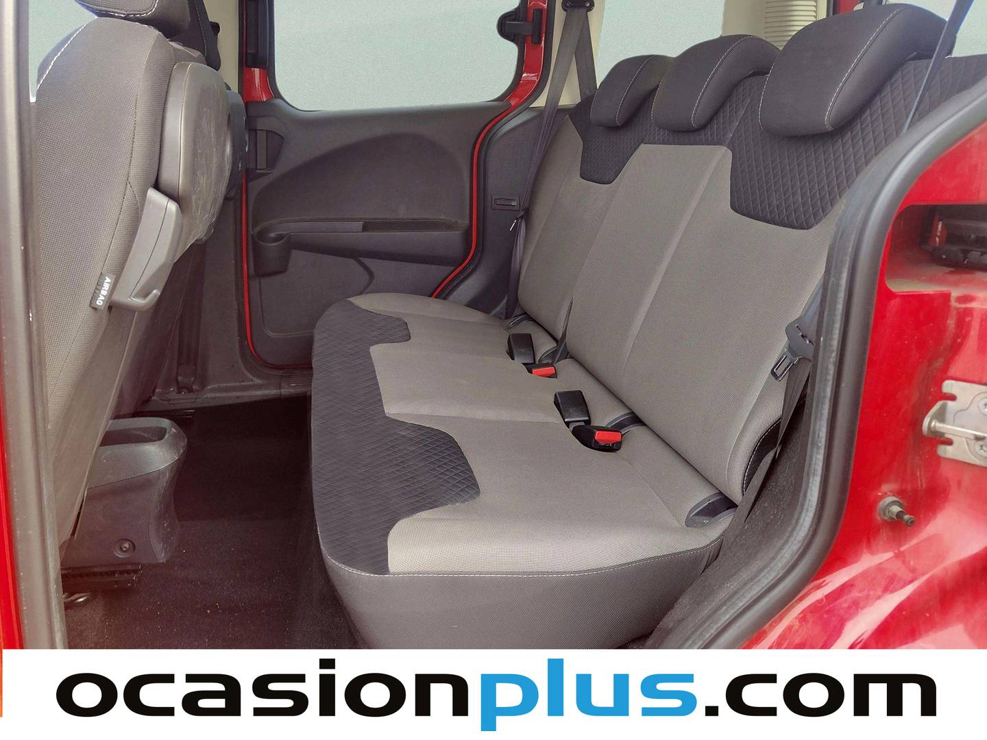 Foto asientos traseros Ford Tourneo Courier Ford Tourneo Courier 1.0 EcoBoost Titanium (100 CV)