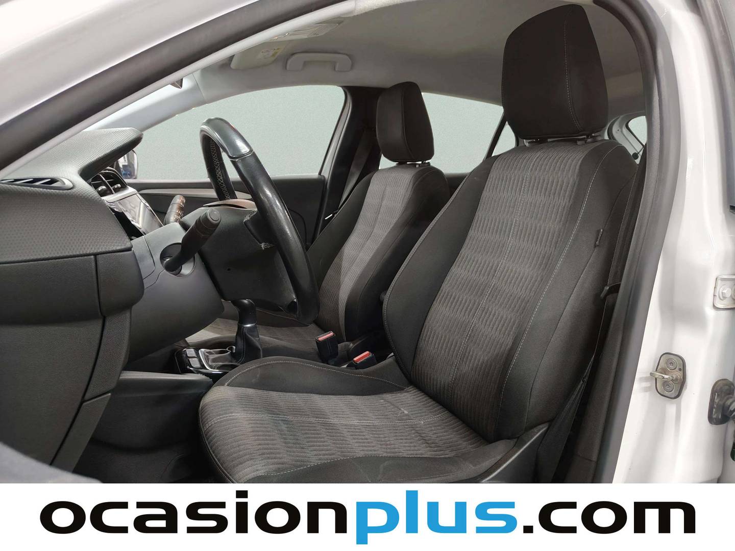 Foto asientos delanteros Opel Corsa Opel Corsa 1.2 XEL S&S Edition (75 CV)