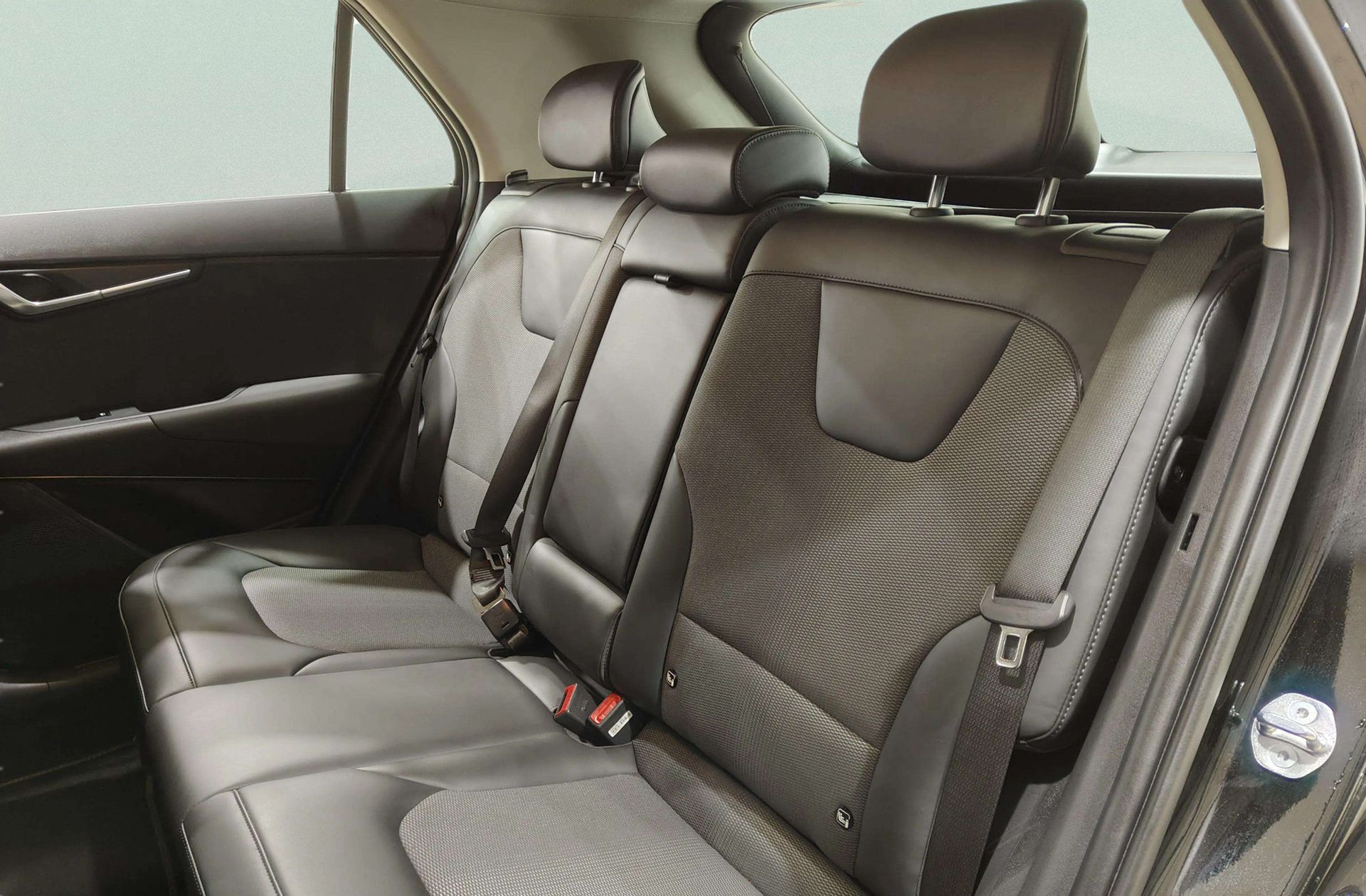 Kia Niro 1.6 GDi HEV Drive - foto 13