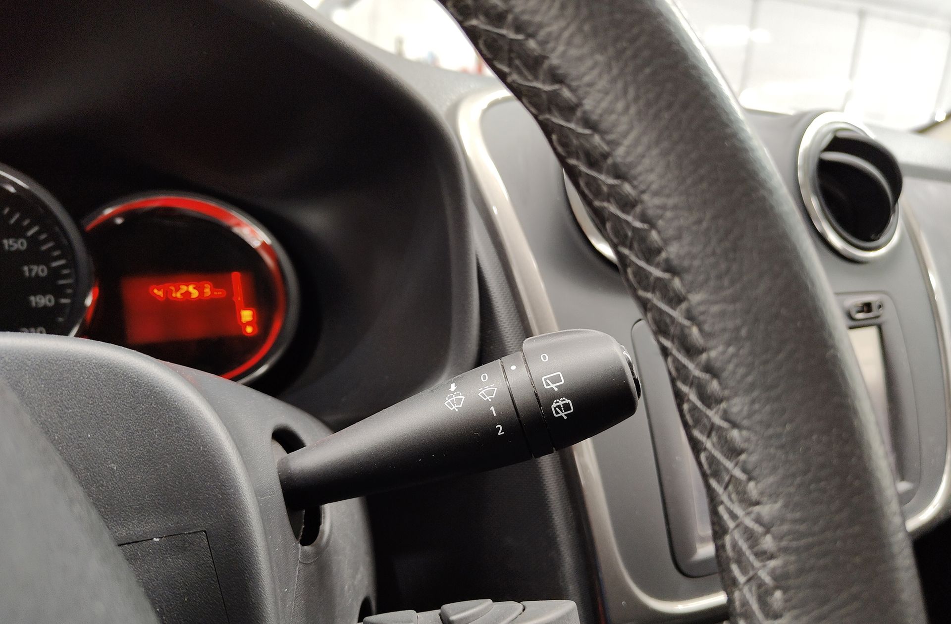 Dacia Sandero Stepway TCe - foto 24