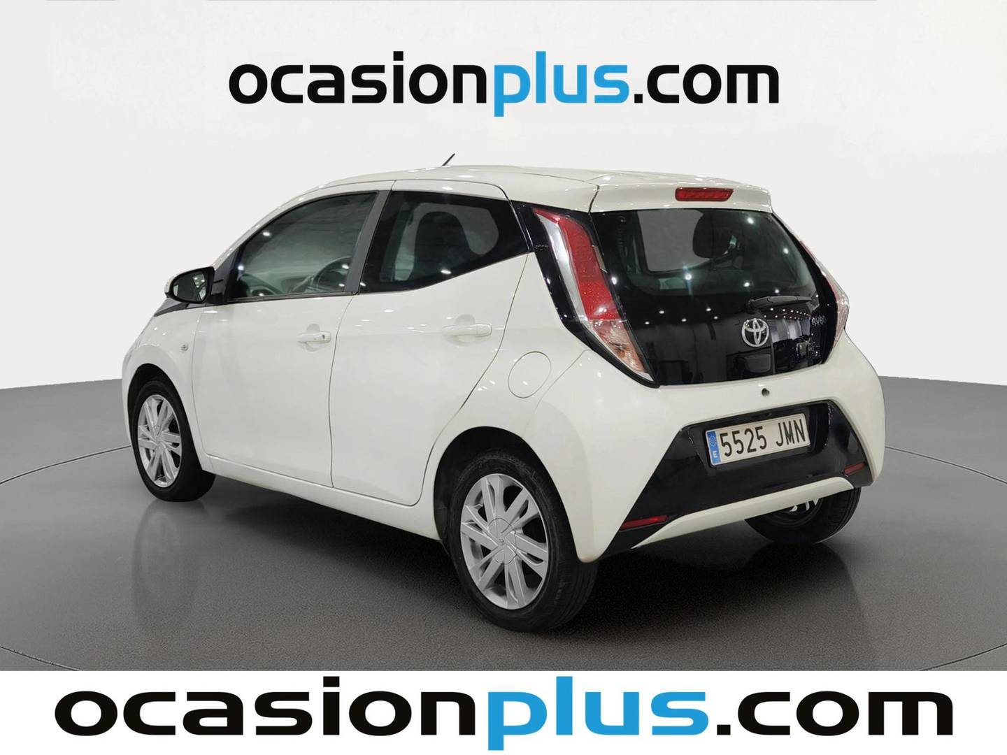 Foto trasera Toyota Aygo Toyota Aygo 1.0 70 x-play (69 CV) izquierda