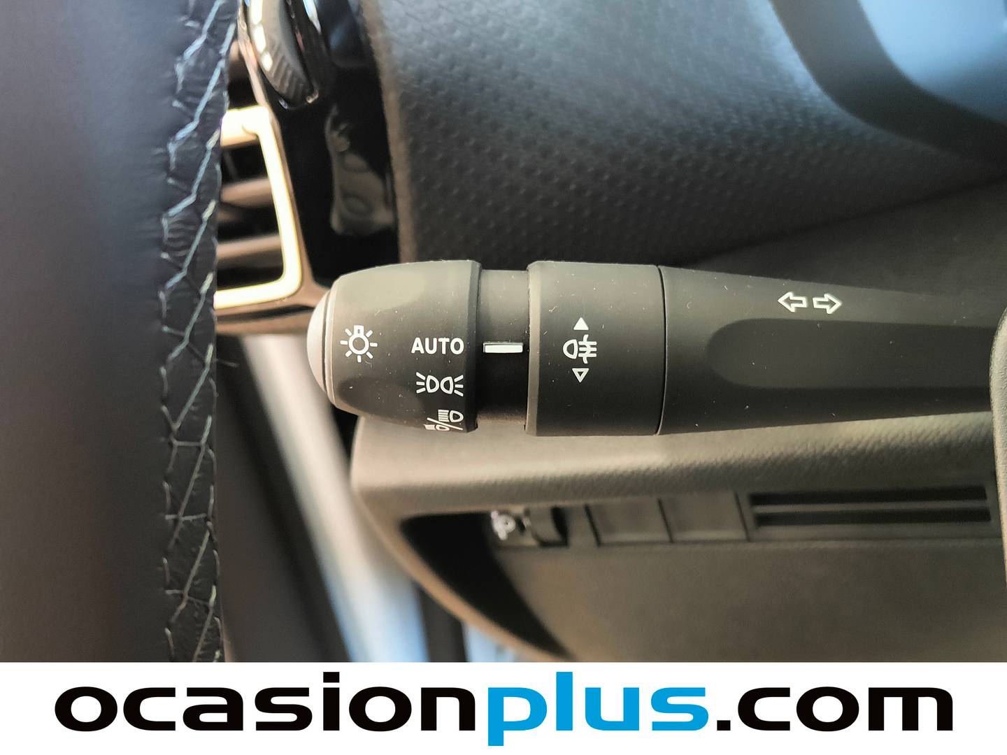 Citroën C4 Citroën C4 Hybrid 145 Business Edition e-DCS6 (145 CV) seminuevo