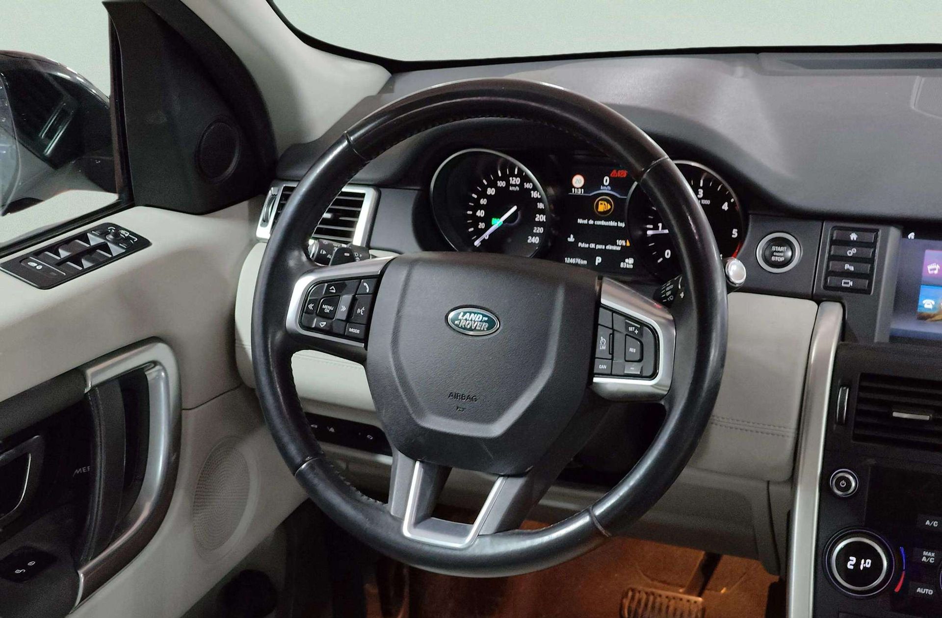 Land Rover Discovery Sport 2.0L TD4 HSE 4x4 - foto 23