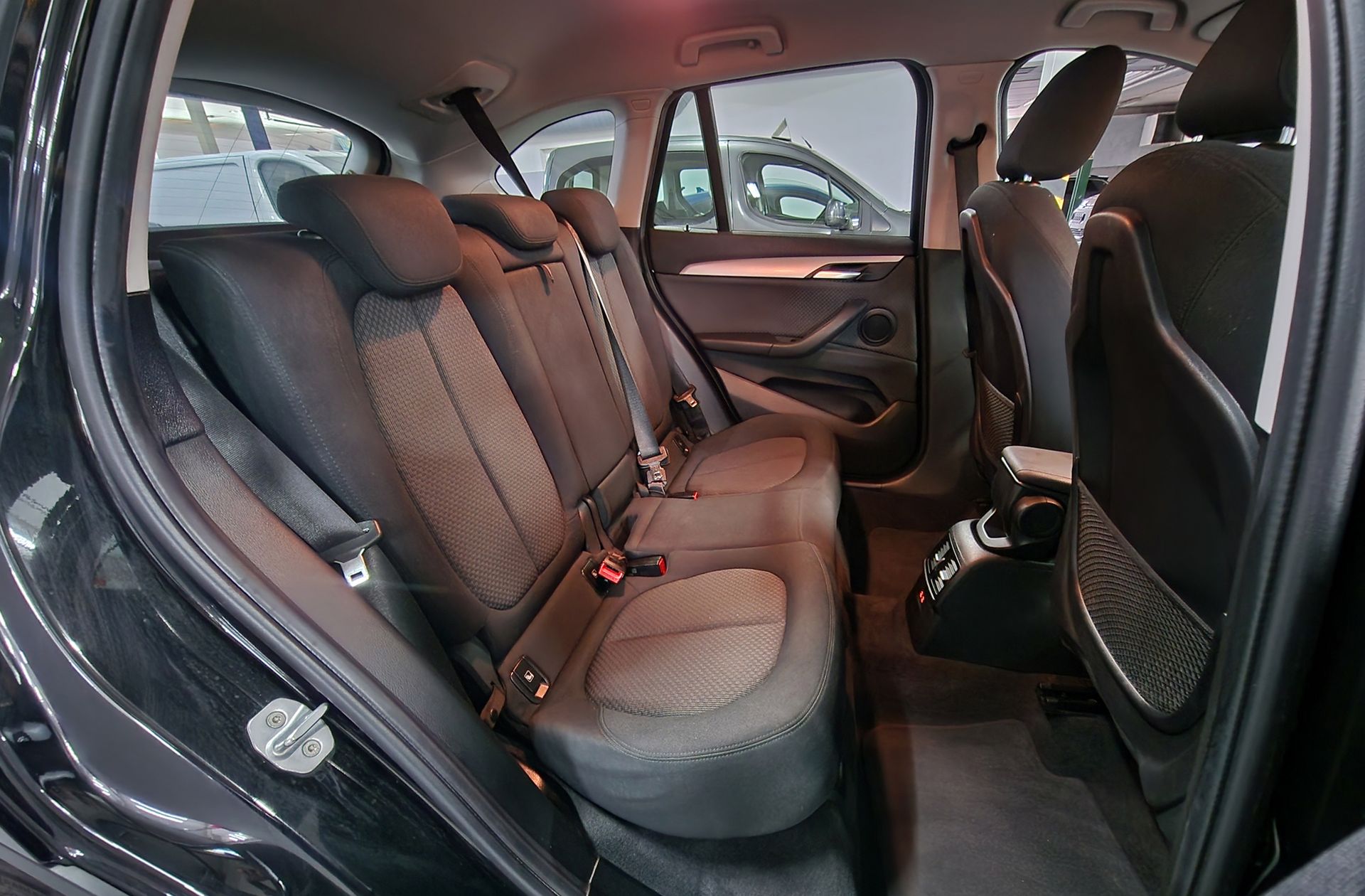 BMW X1 sDrive18i - foto 18
