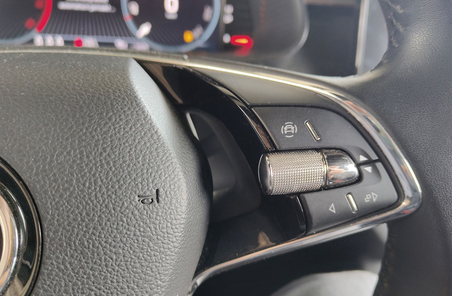 Škoda Kamiq 1.0 TSI Style DSG - foto 24