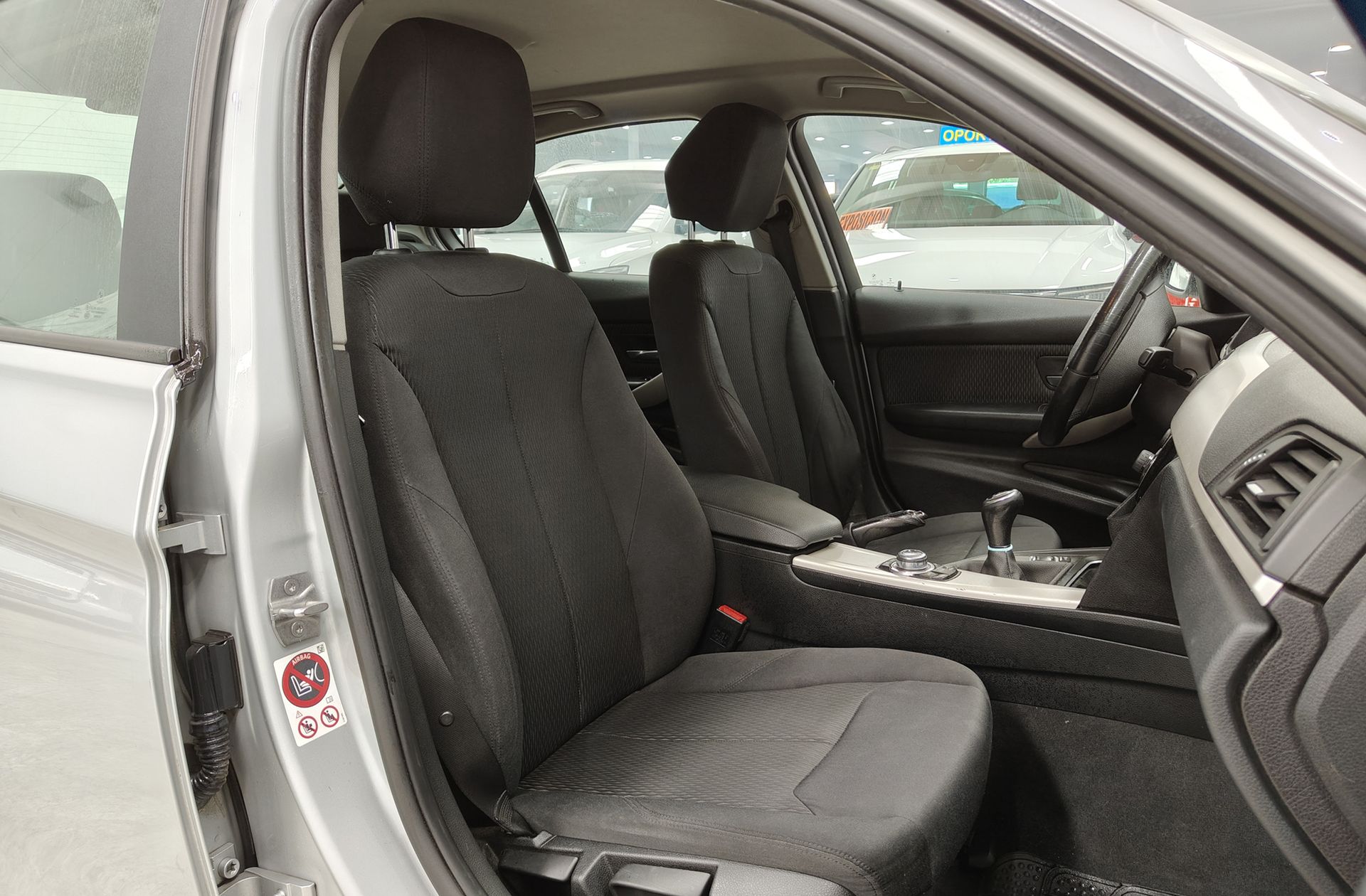 BMW Serie 3 318d - foto 18