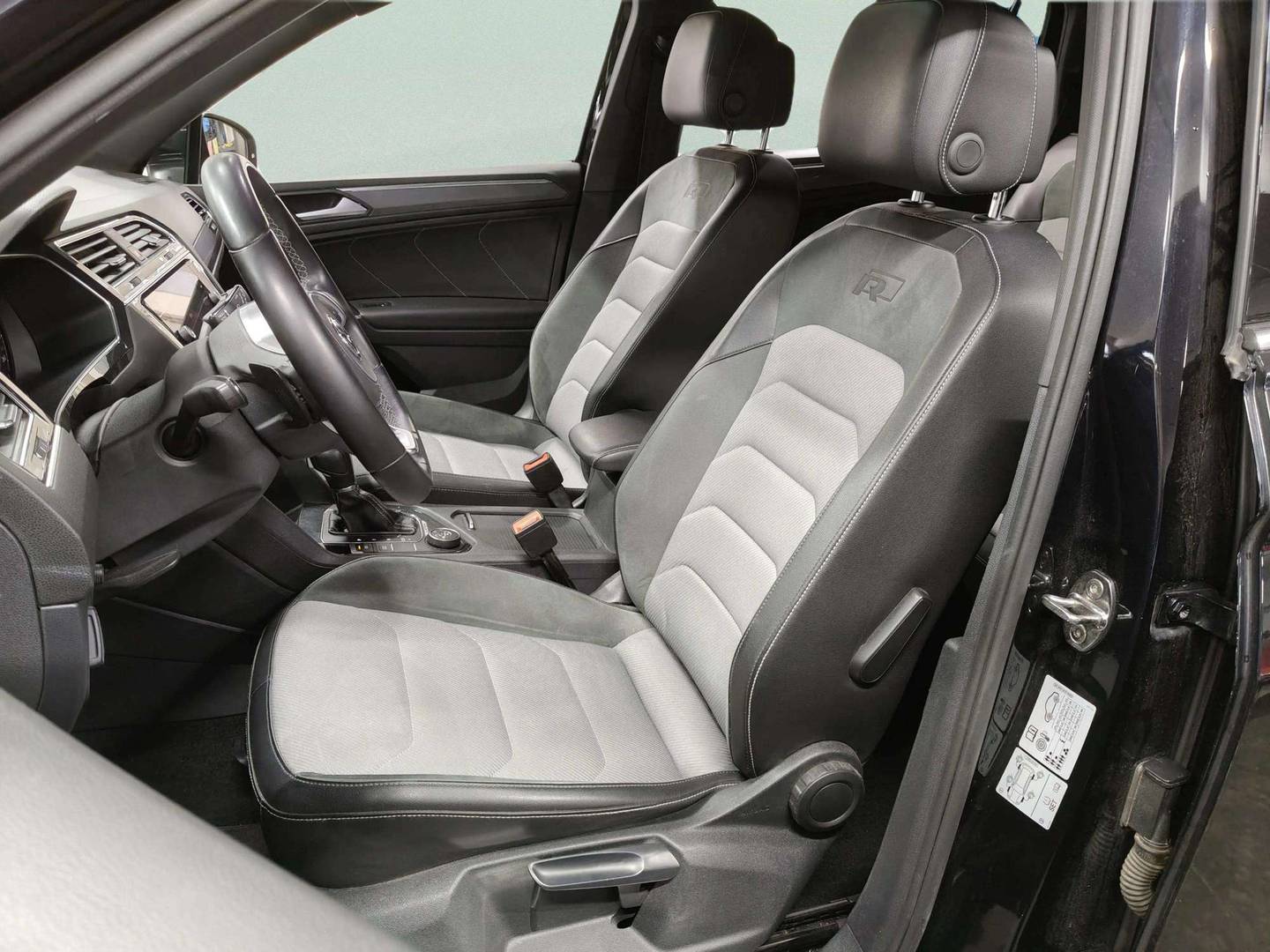 Foto asientos delanteros Volkswagen Tiguan Allspace Volkswagen Tiguan Allspace 2.0 TDI 4Motion (190 CV) DSG 7 Plazas Pack R-Line