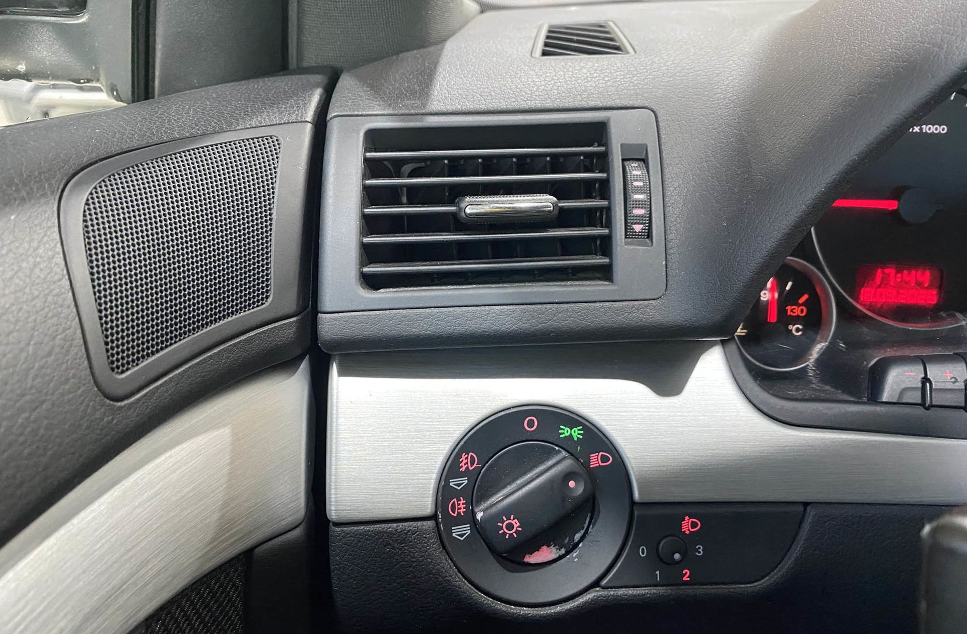Audi A4 2.0 TDI - foto 19