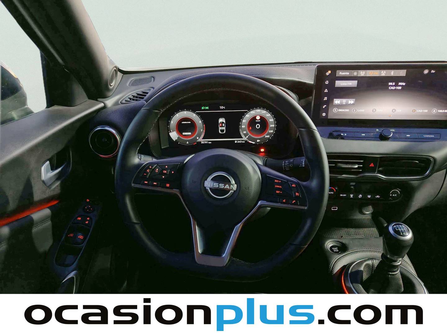 Foto Nissan JUKE Nissan Juke DIG-T N-Connecta 4x2 (114 CV)