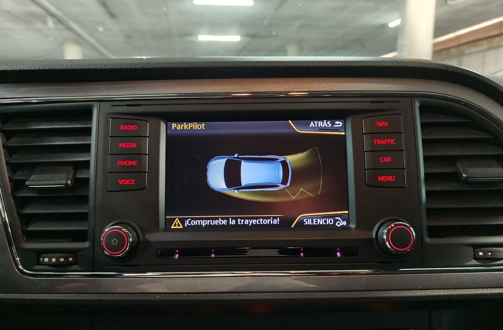 SEAT León 2.0 TDI FR - foto 10
