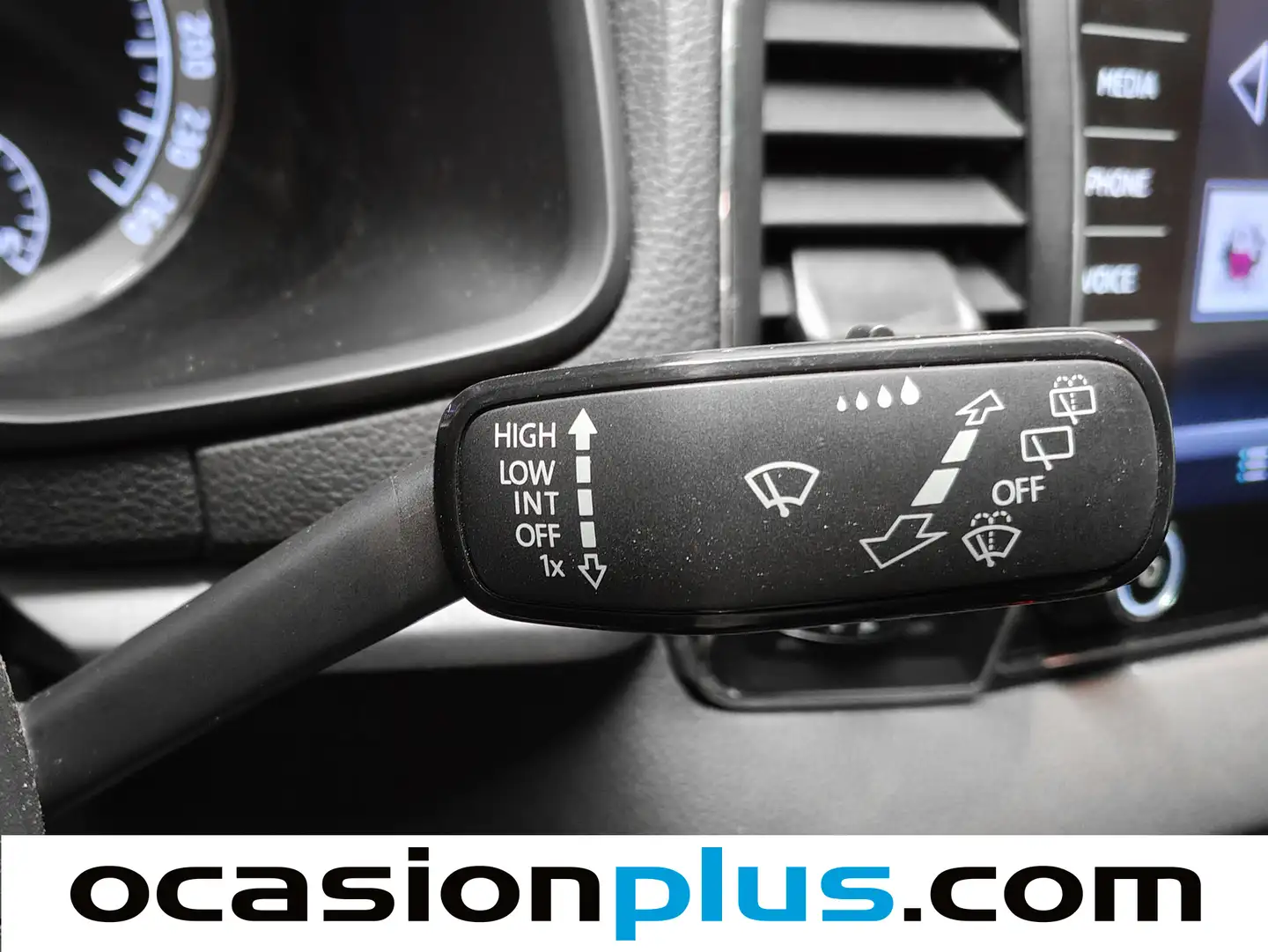 Foto Skoda Karoq Skoda Karoq 1.0 TSI Like  (115 CV)