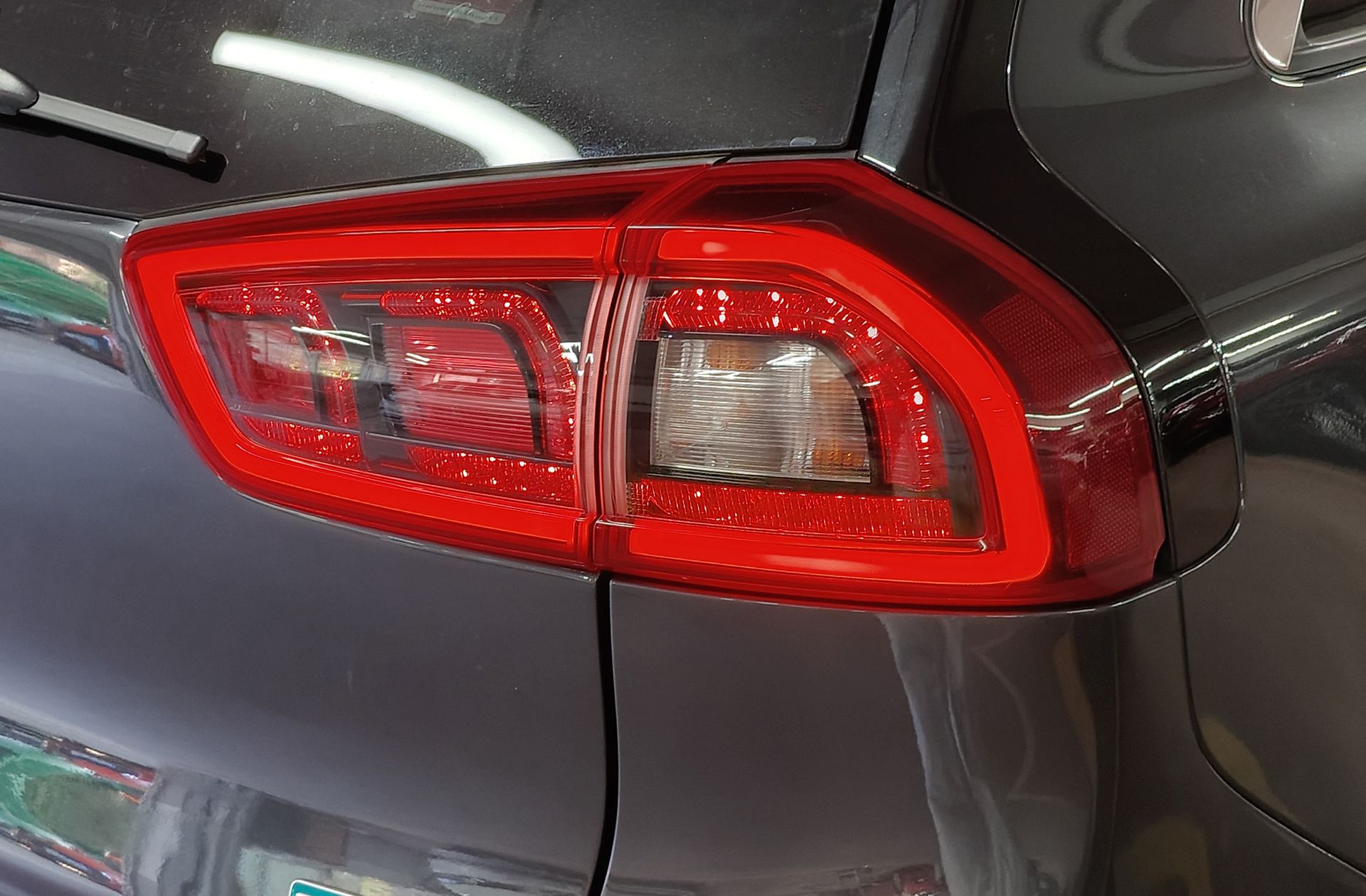 Kia Niro Emotion - foto 16