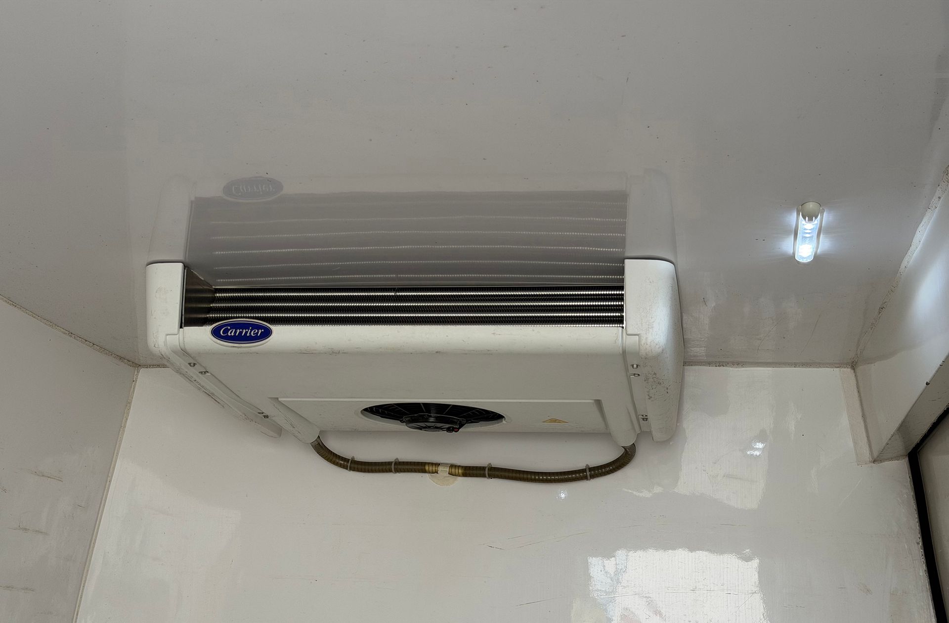 Peugeot Boxer Furgon BlueHDi 130 Pack 335 L3H2 isotermo - foto 7