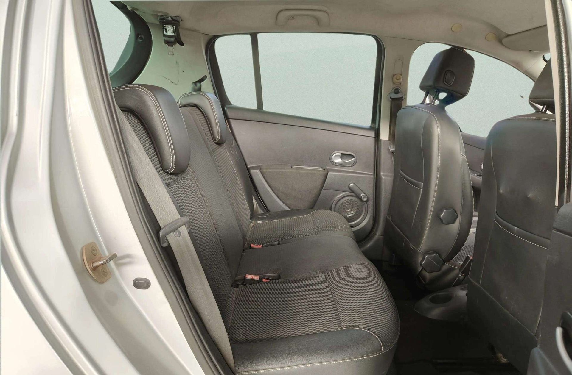 Renault Clio 1.2 16v Pack Authentique - foto 13