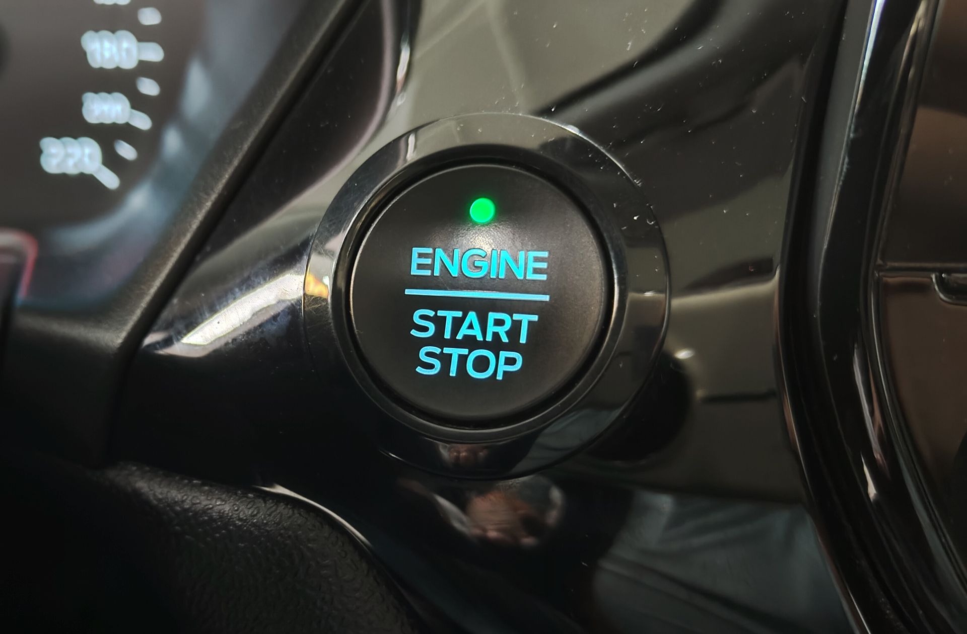 Ford Fiesta 1.0 EcoBoost Titanium - foto 29