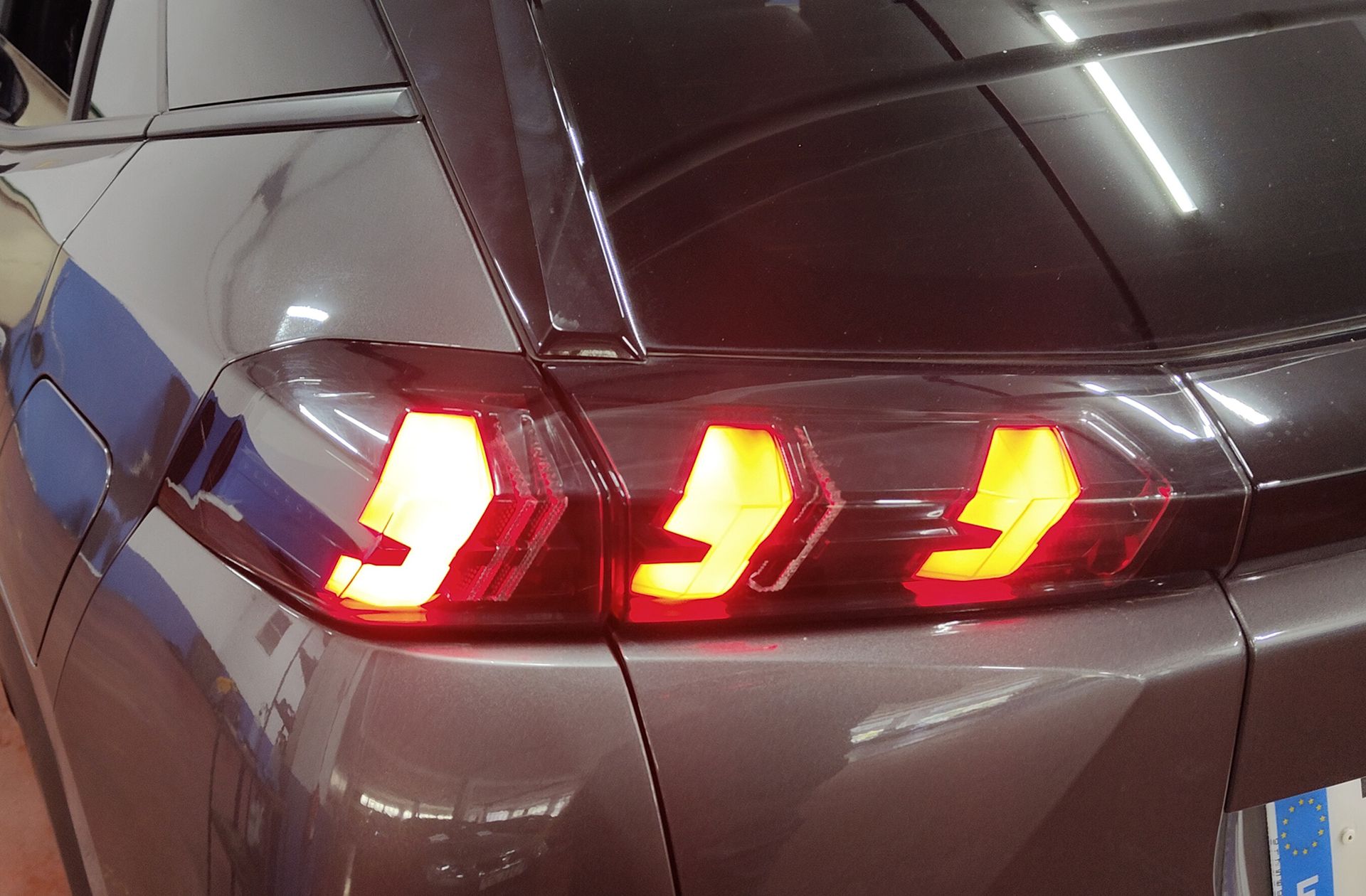 Peugeot 2008 PureTech 130 Allure Pack EAT8 - foto 18