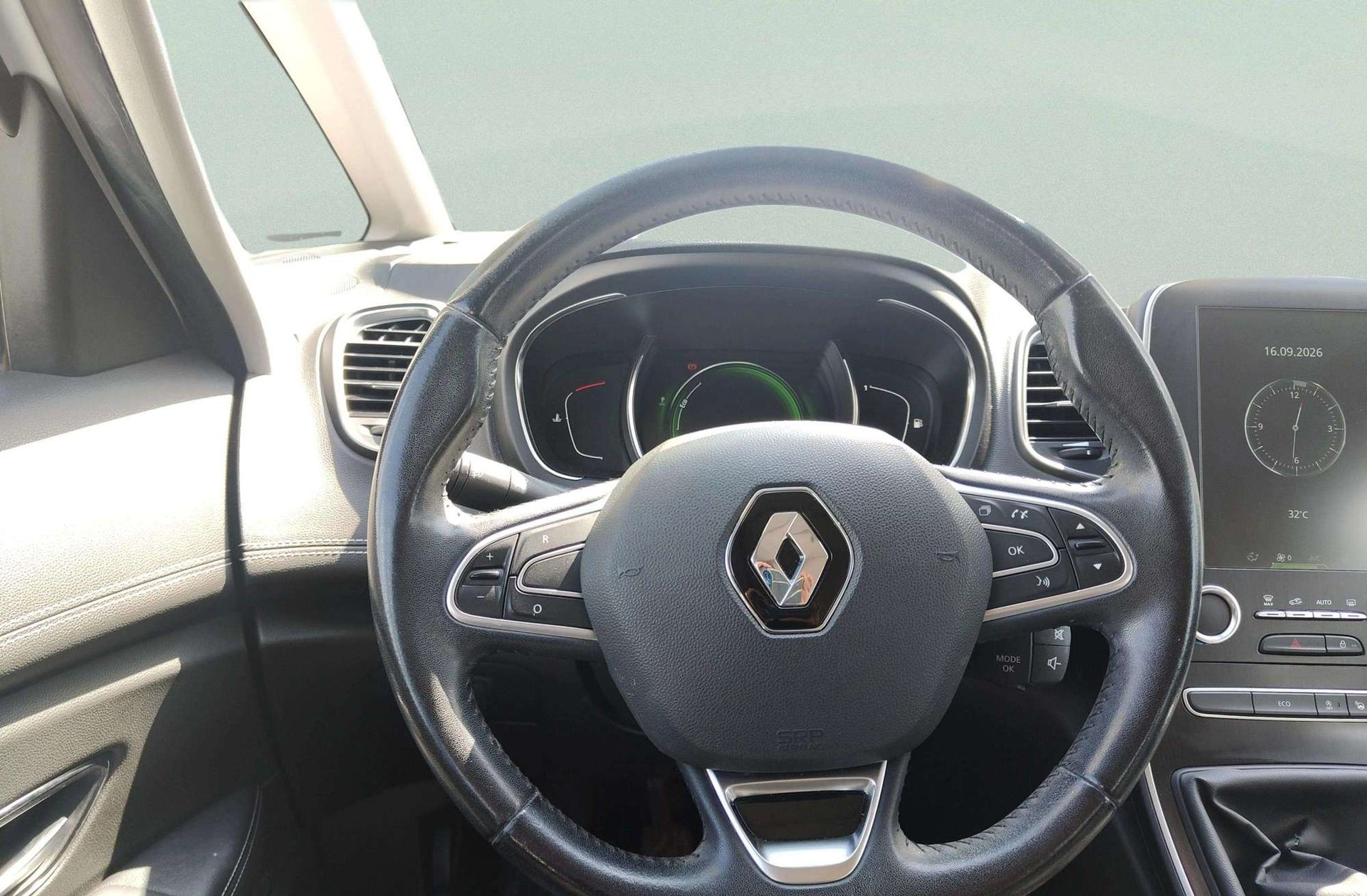 Renault Grand Scénic Zen TCe - foto 31