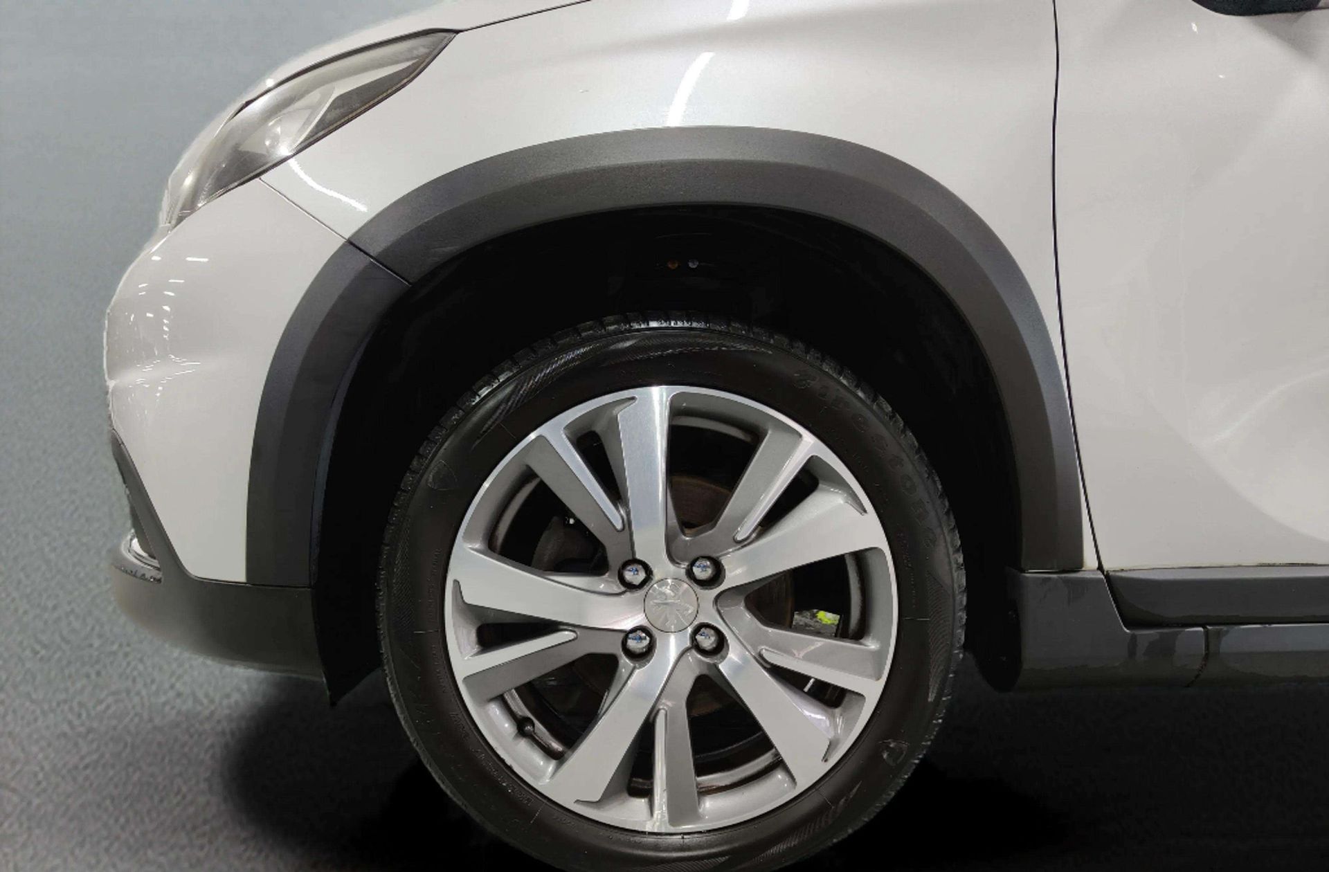 Peugeot 2008 BlueHDi 120 Allure - foto 34