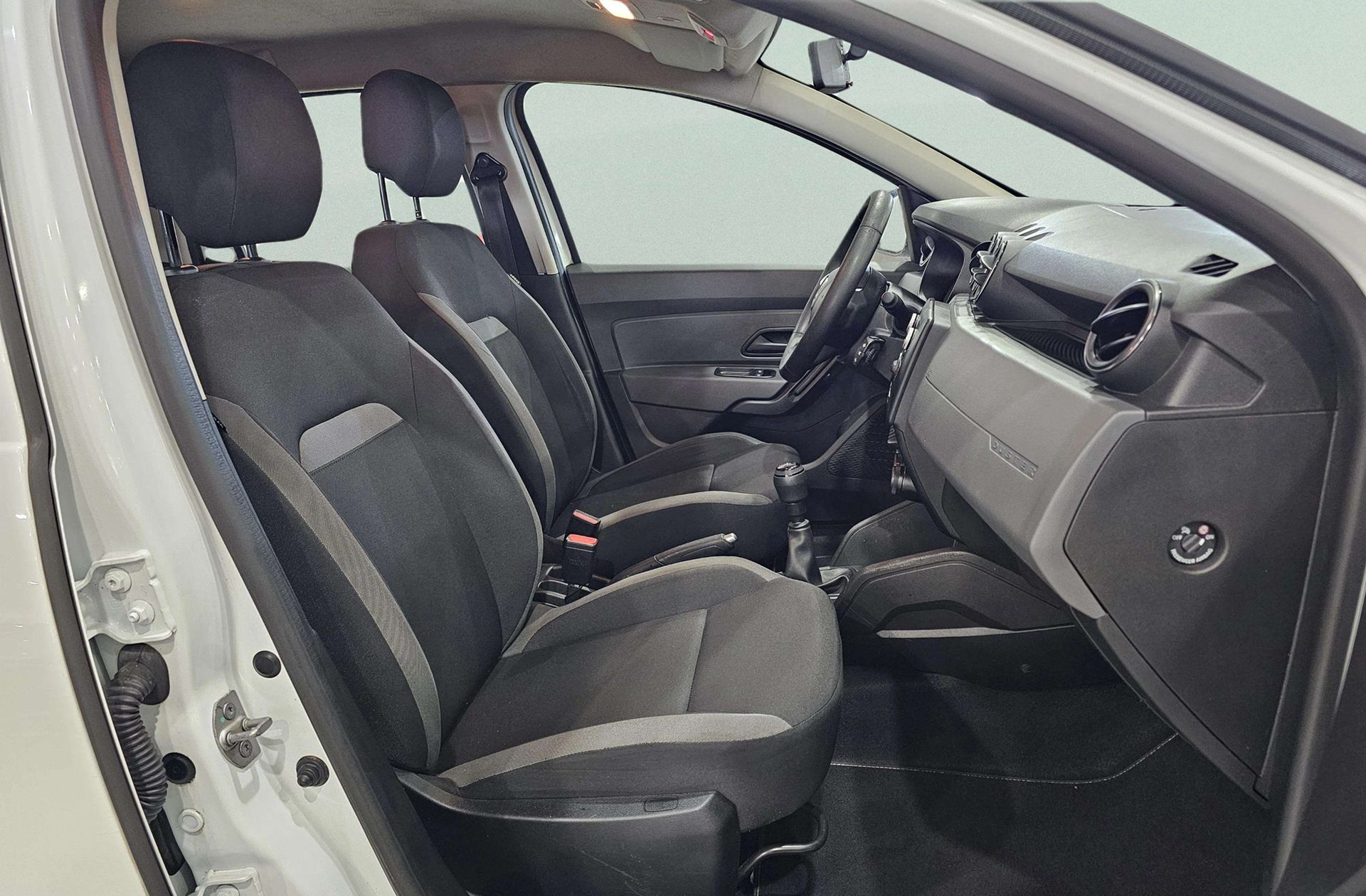 Dacia Duster Essential TCe - foto 15