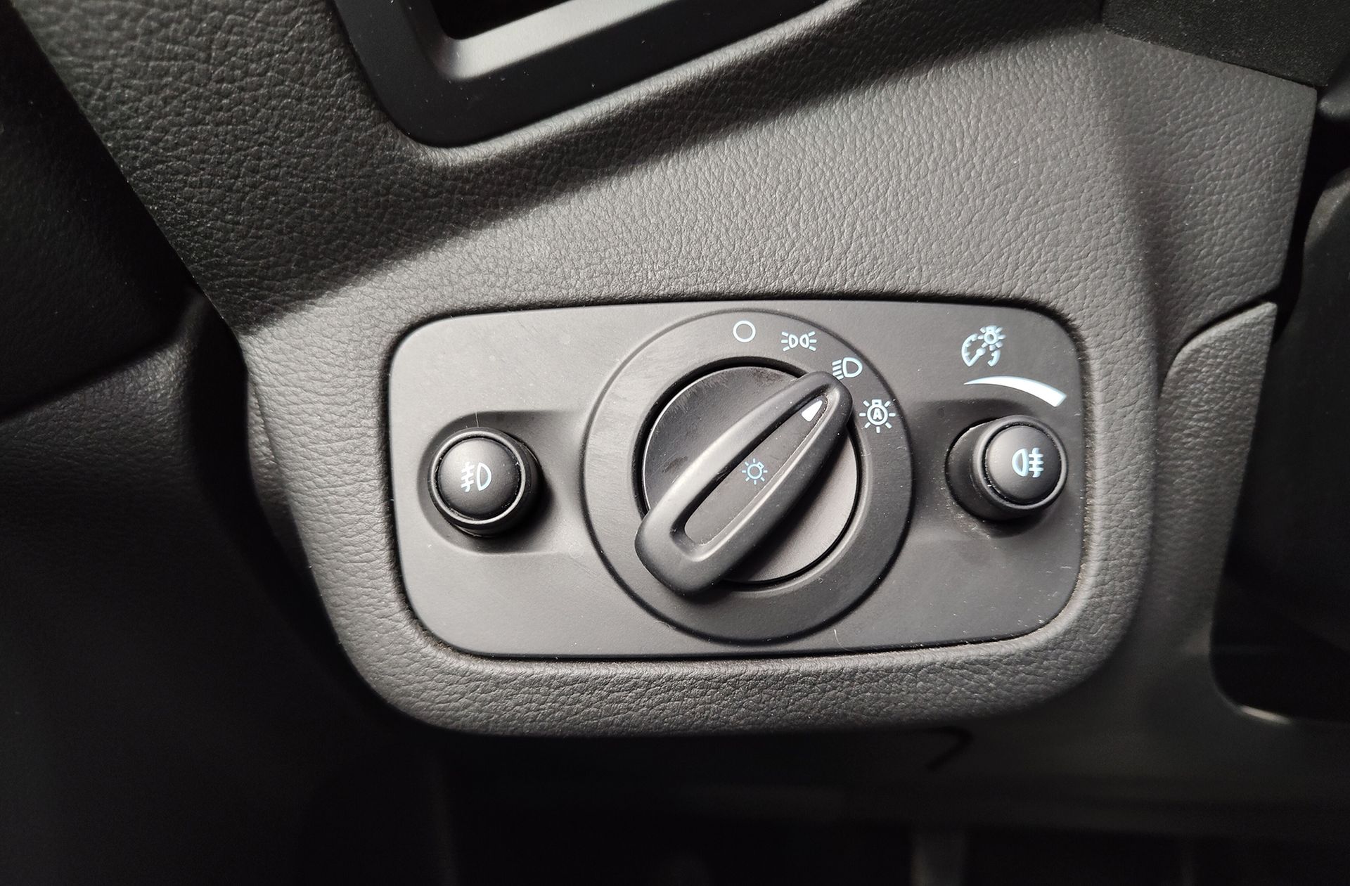 Ford Kuga 1.5 EcoBoost ST-Line 4x2 - foto 23