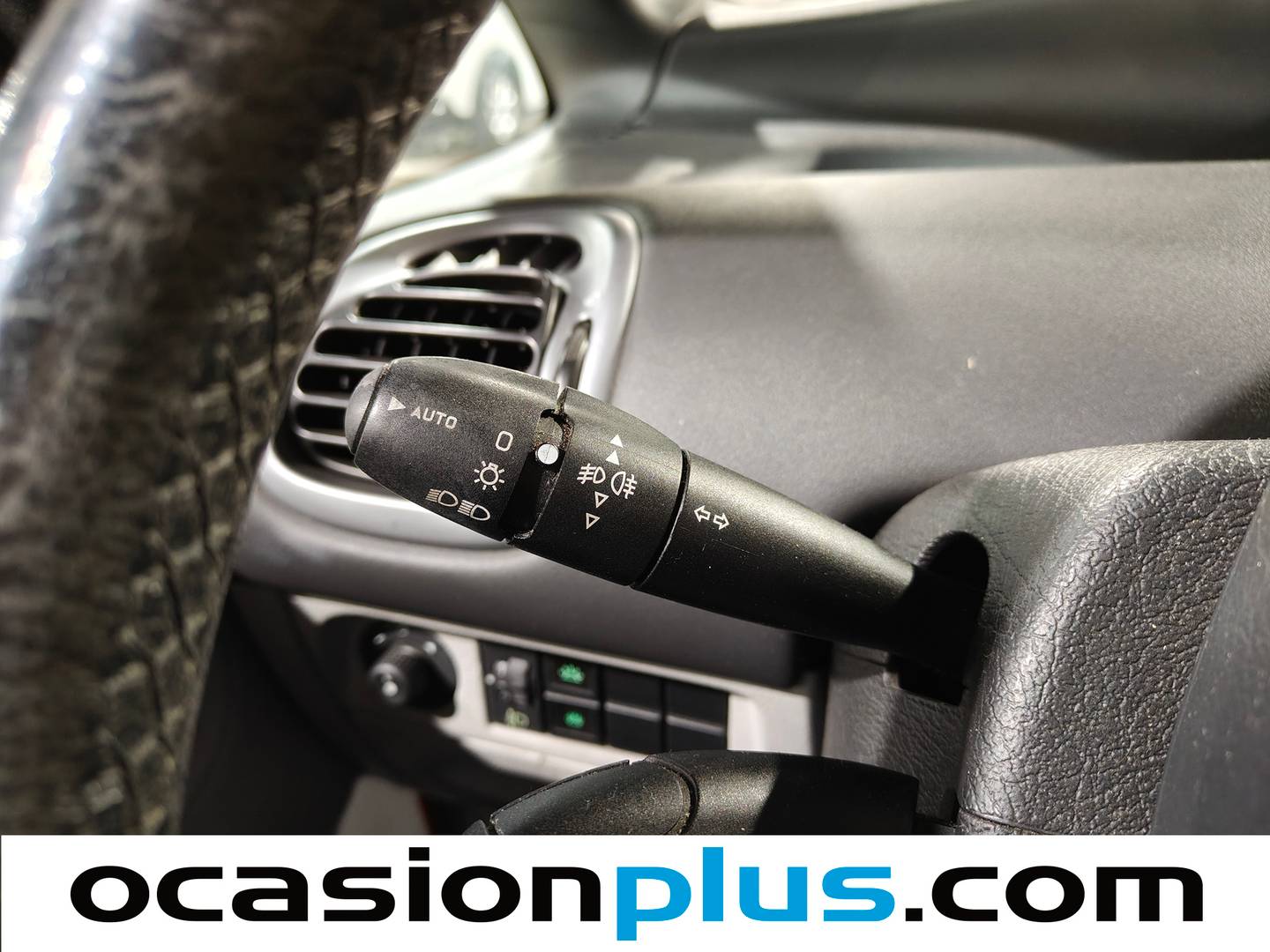 Extras y acabados del Citroën Xsara Picasso Citroën Xsara Picasso 1.6 HDI SX (92 CV)