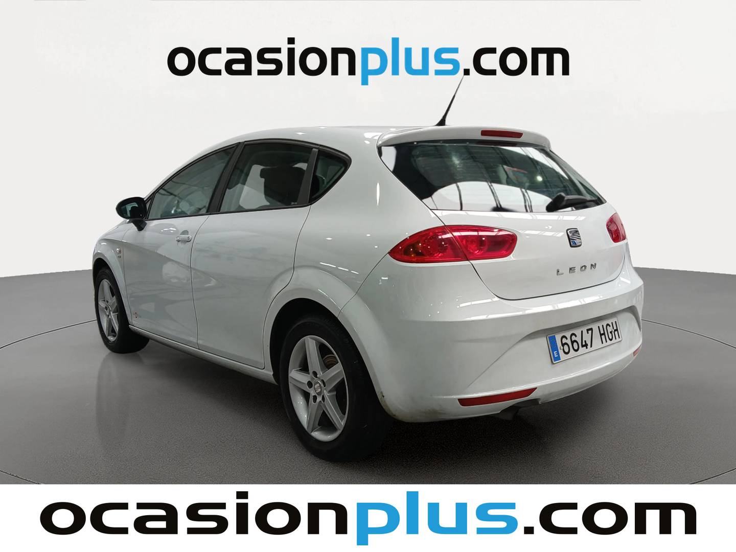Foto trasera Seat León Seat León 1.2 TSI Reference Copa (105 CV) izquierda
