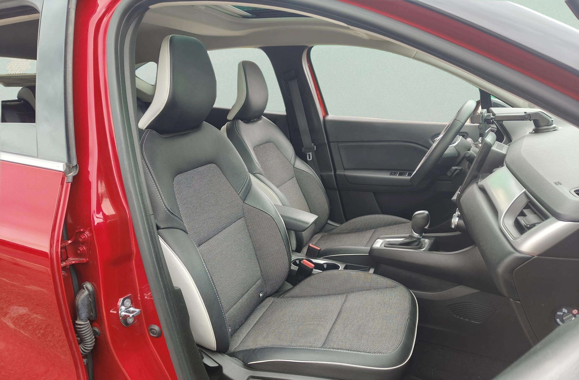 Renault Captur Zen E-Tech Híbrido enchufable - foto 20