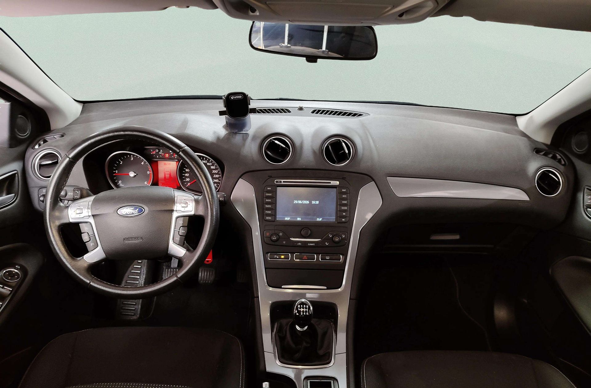 Ford Mondeo 2.0 TDCi Limited Edition - foto 6