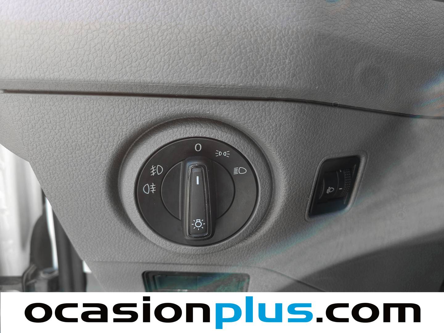 Volkswagen Crafter Volkswagen Crafter Furgon Furgon Batalla Media TA 2.0 TDI (140 CV) 3.500 2017