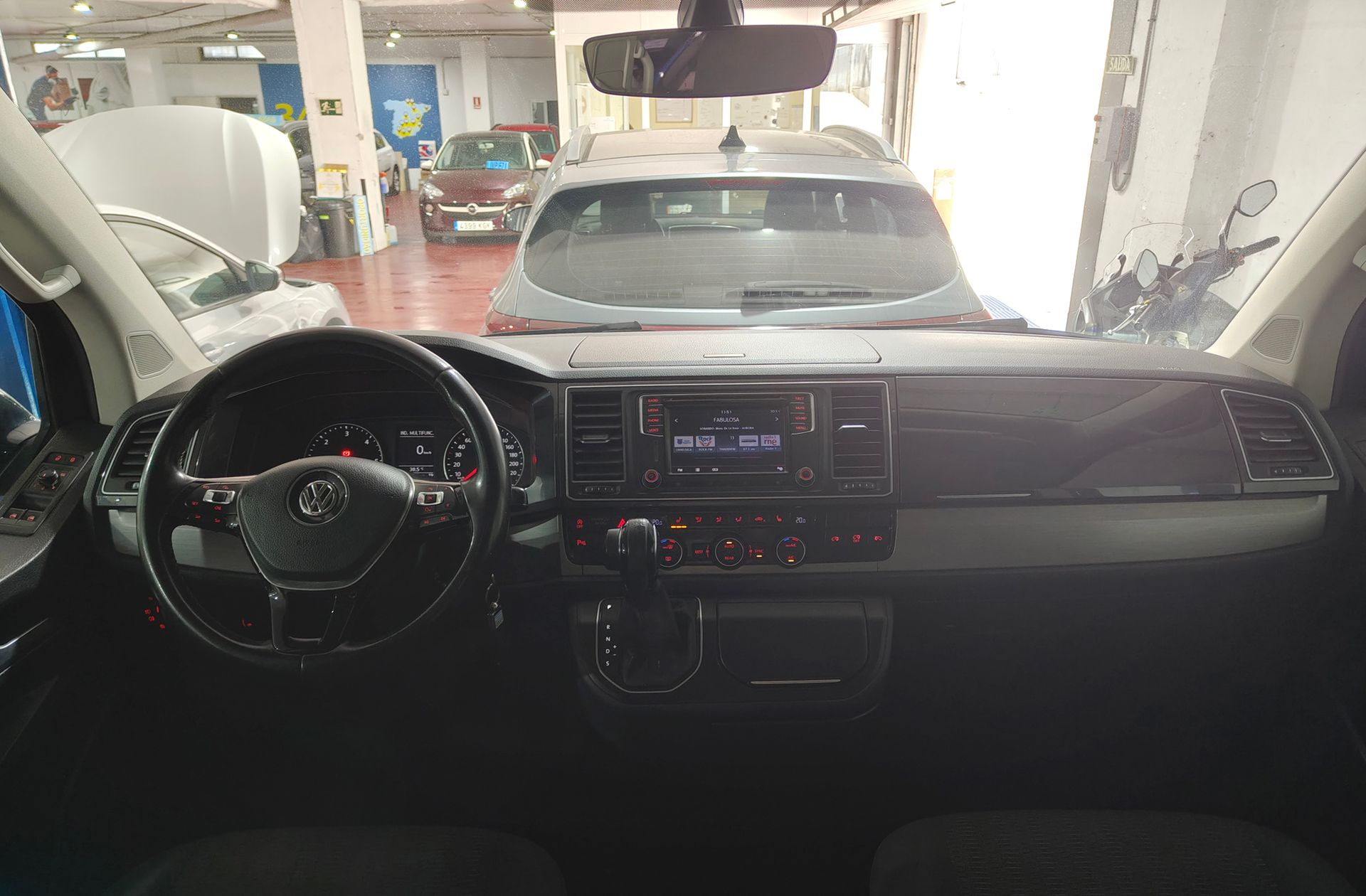 Volkswagen Caravelle Premium Batalla Larga 2.0 TDI BMT DSG - foto 8