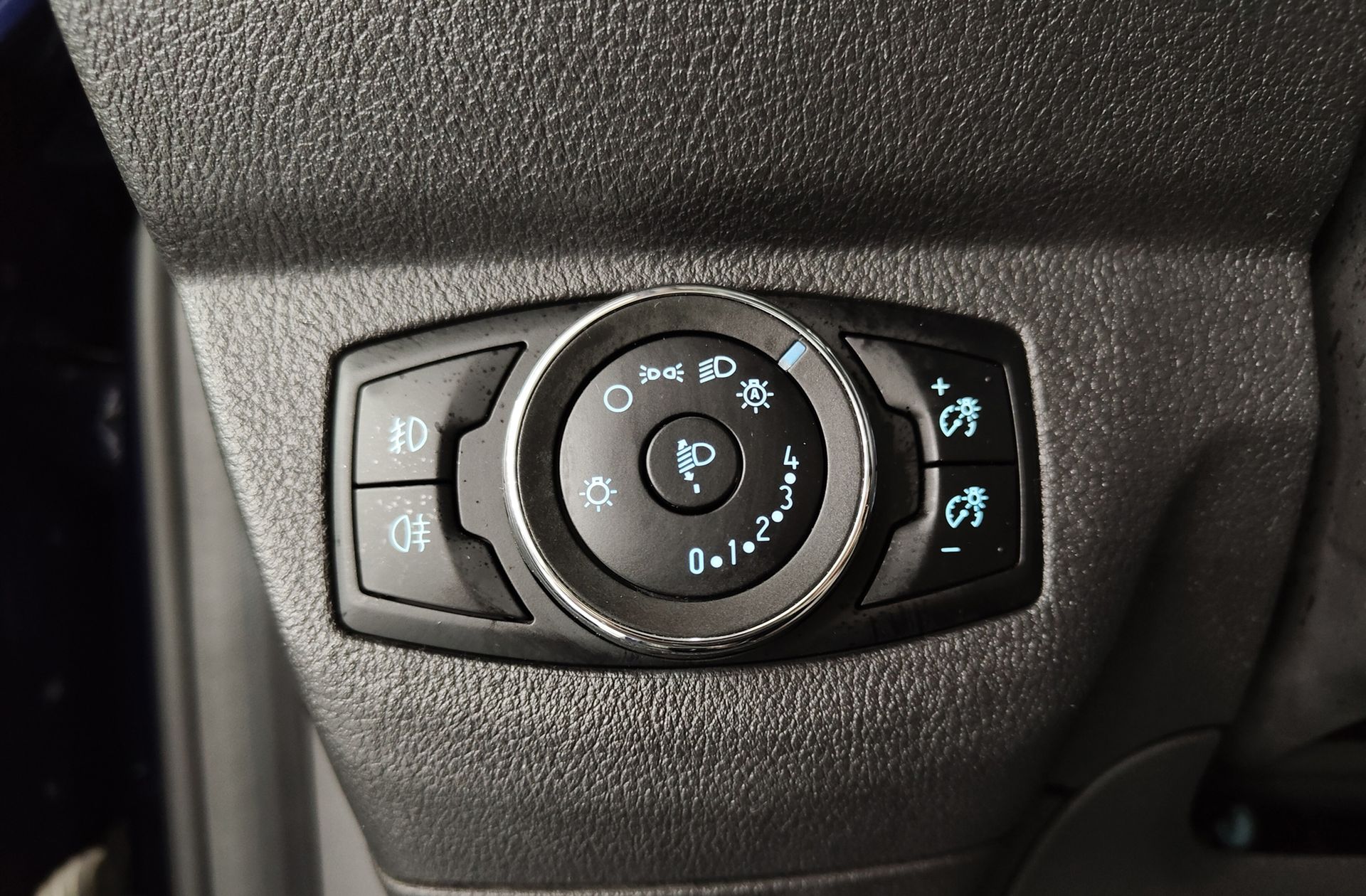 Ford Tourneo Courier 1.0 EcoBoost Trend - foto 27