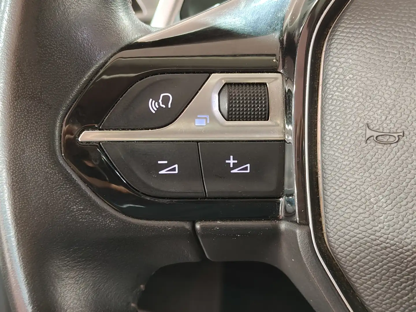 Foto Peugeot 5008 Peugeot 5008 PureTech 130 S&S Allure EAT8 (130 CV) 7 Plazas