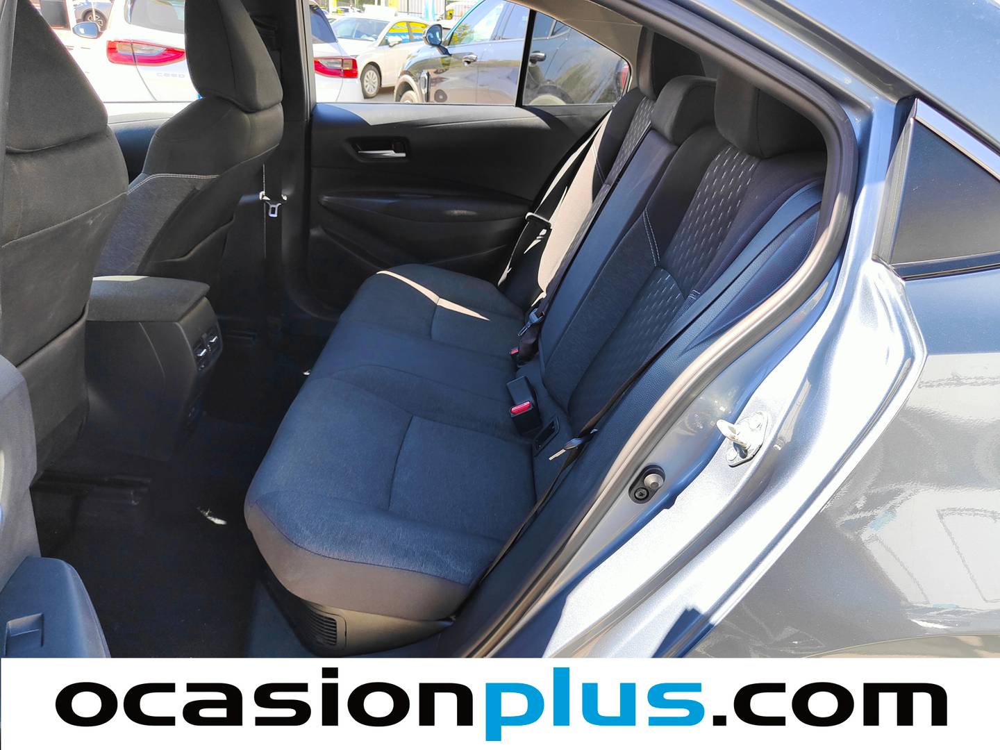 Foto asientos traseros Toyota Corolla Toyota Corolla 140H Style (140 CV)
