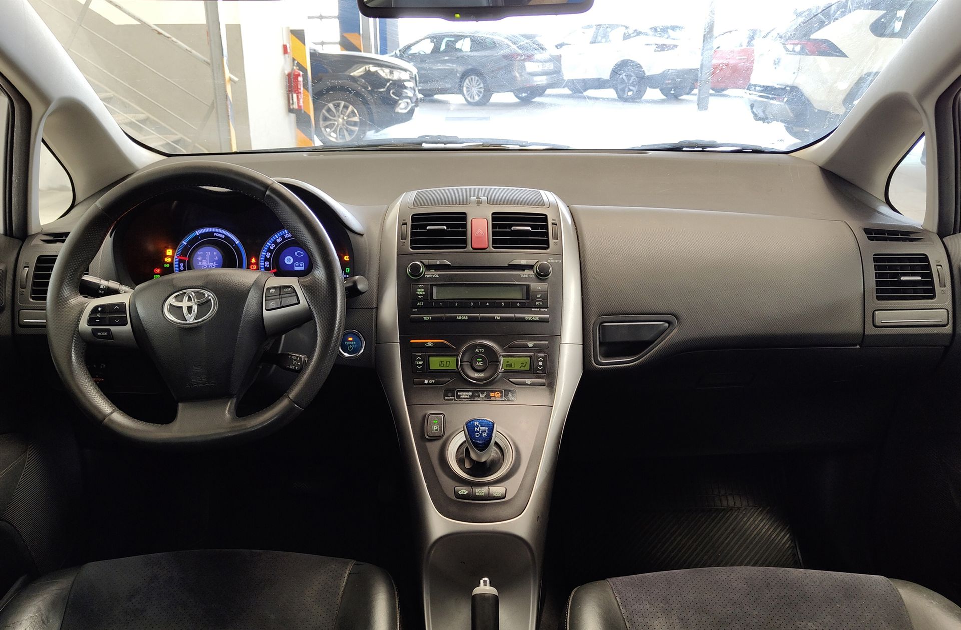 Toyota Auris 1.8 Hybrid Advance - foto 6