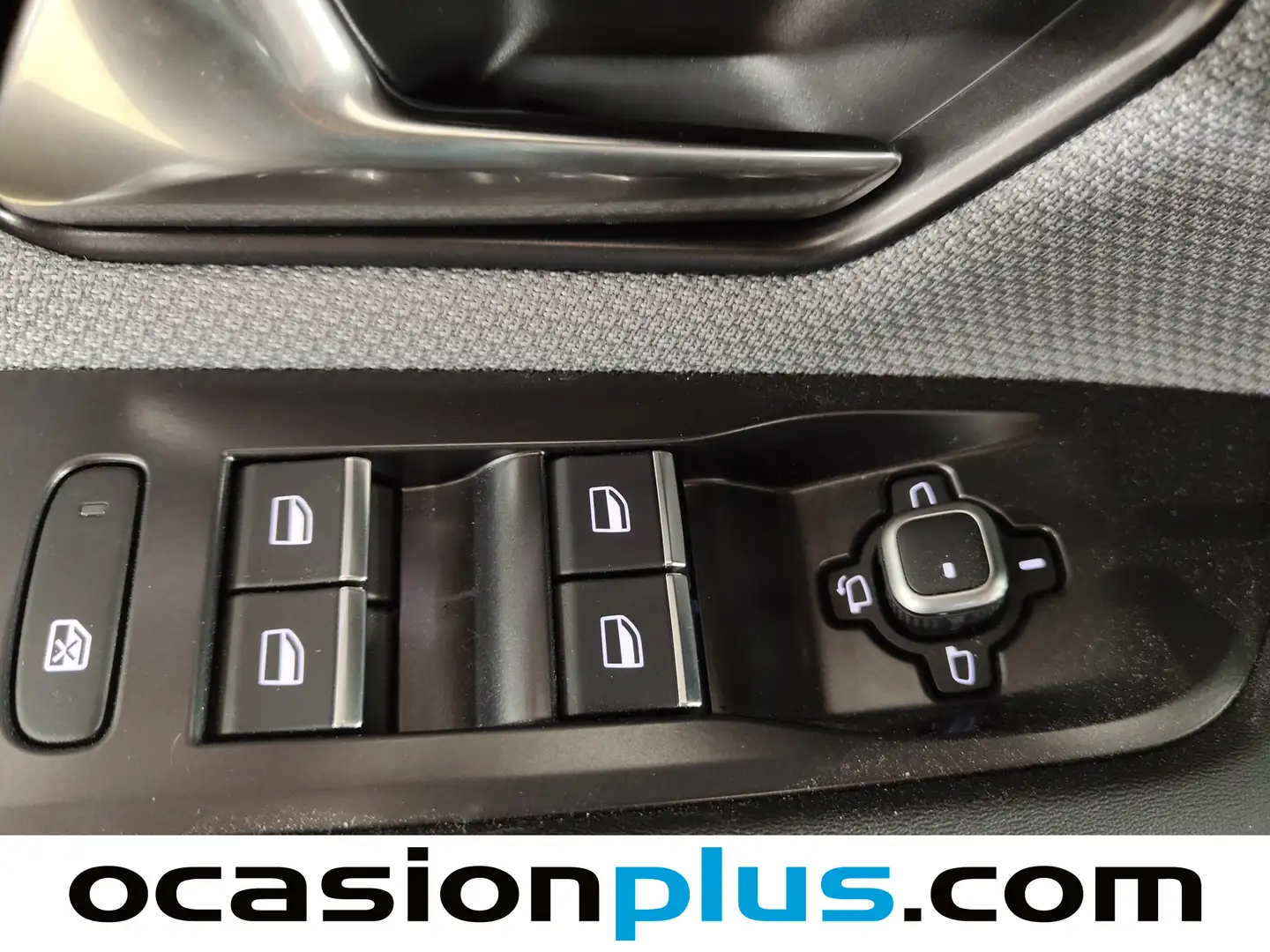 Foto Opel Grandland Opel Grandland 1.2T XHT Hybrid GS eDCT6 (136 CV)