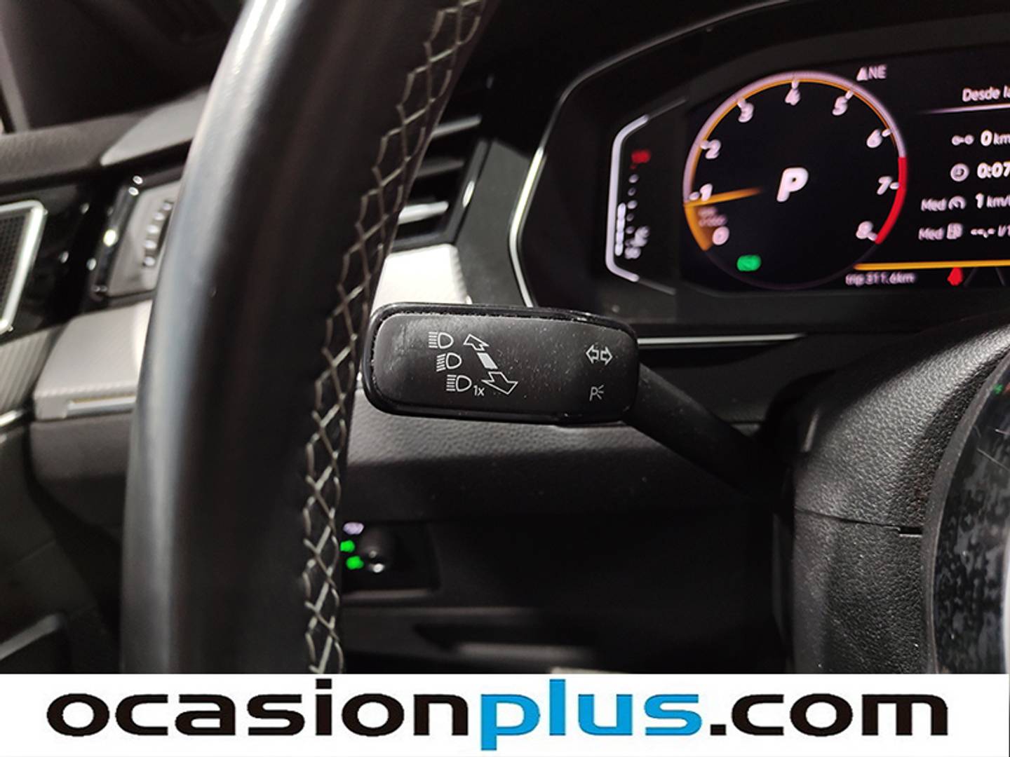 Foto Volkswagen Arteon Volkswagen Arteon R-Line 2.0 TSI (190 CV) DSG