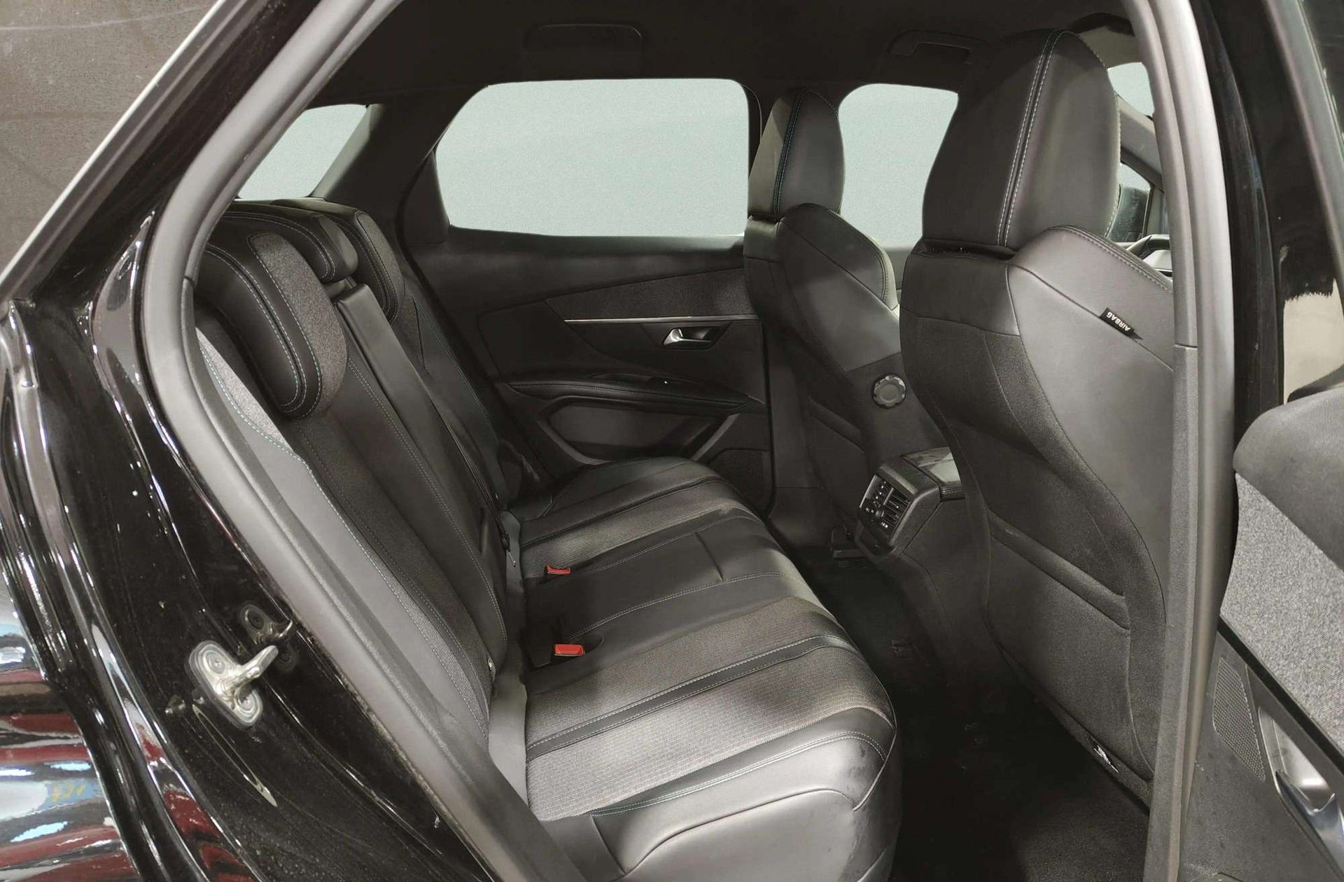 Peugeot 3008 300 Allure Pack e-EAT8 - foto 18