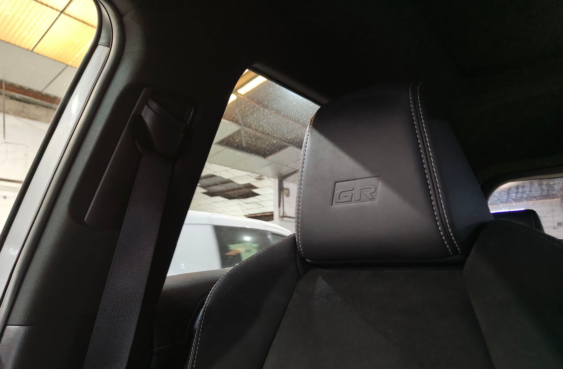 Toyota RAV4 2.5 220H GR-Sport Plus 4x4 e-CVT - foto 15