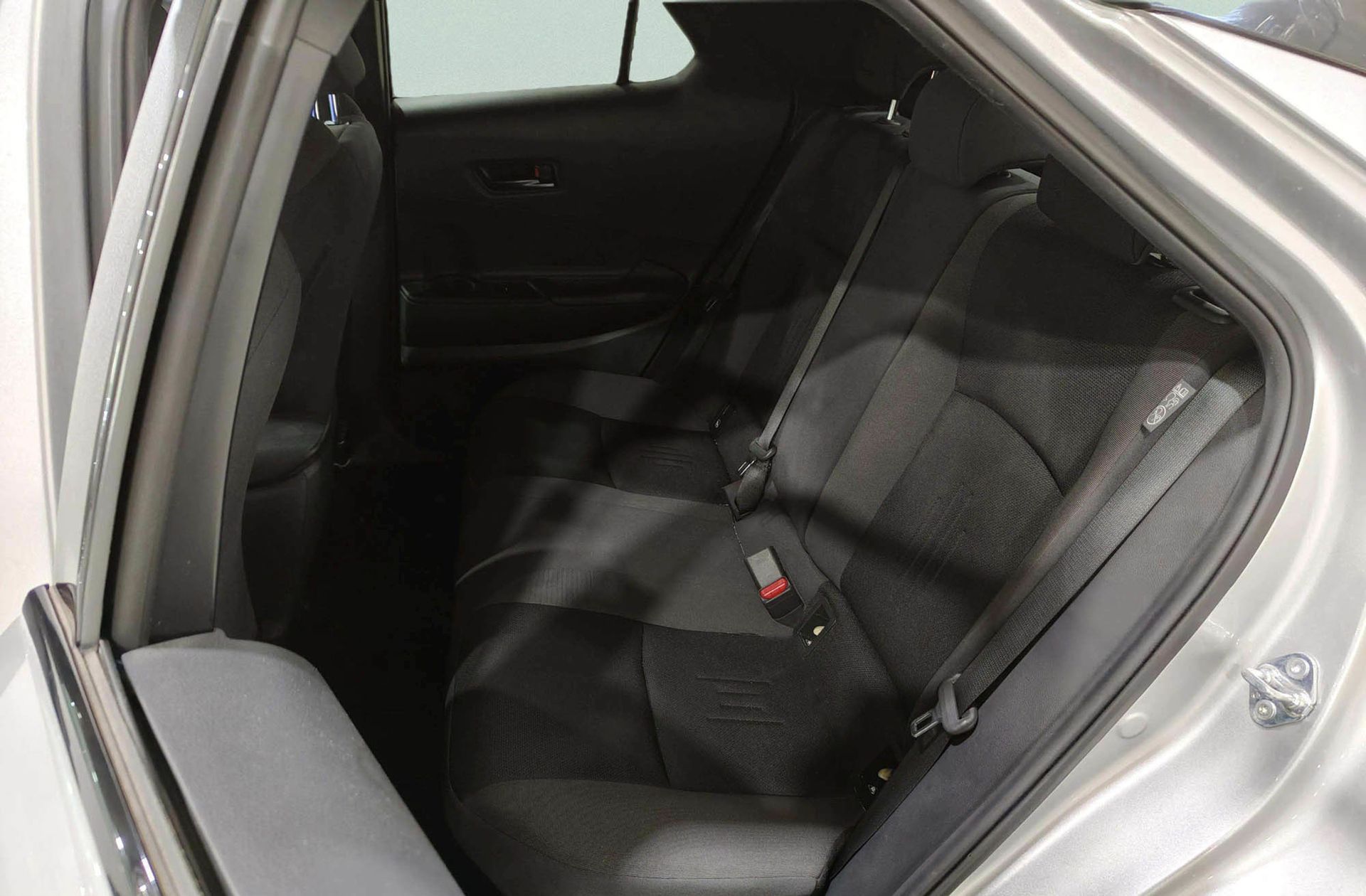 Toyota C-HR 140H Advance - foto 12