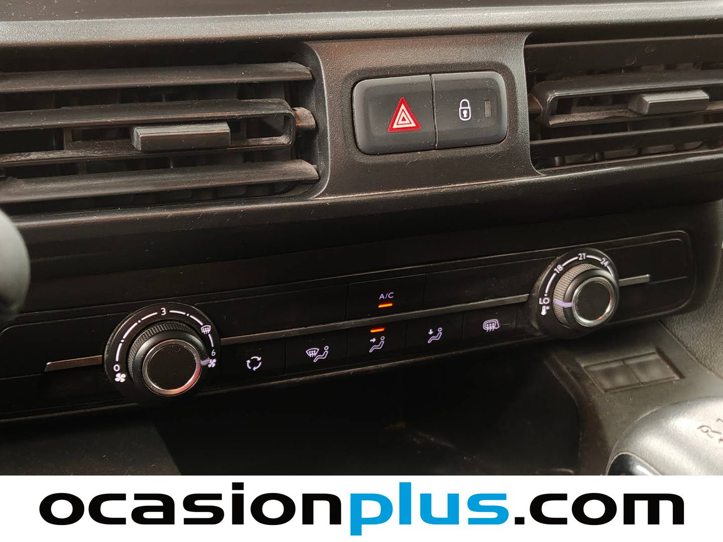 Acabados Peugeot Partner Peugeot Partner Furgon BlueHDi 100 Pro Standard 600kg (98 CV)