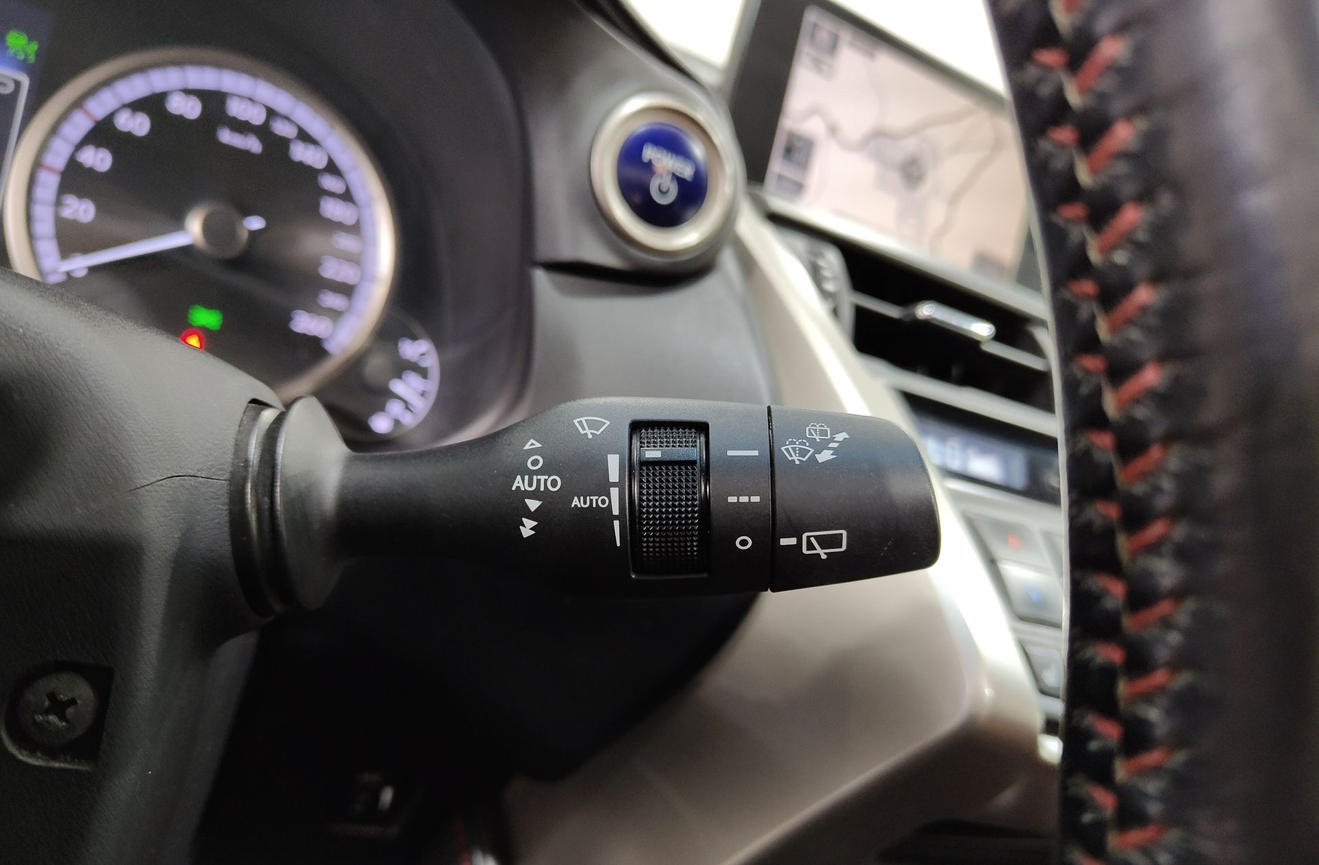 Lexus NX 300h F Sport 4WD Navibox - foto 30