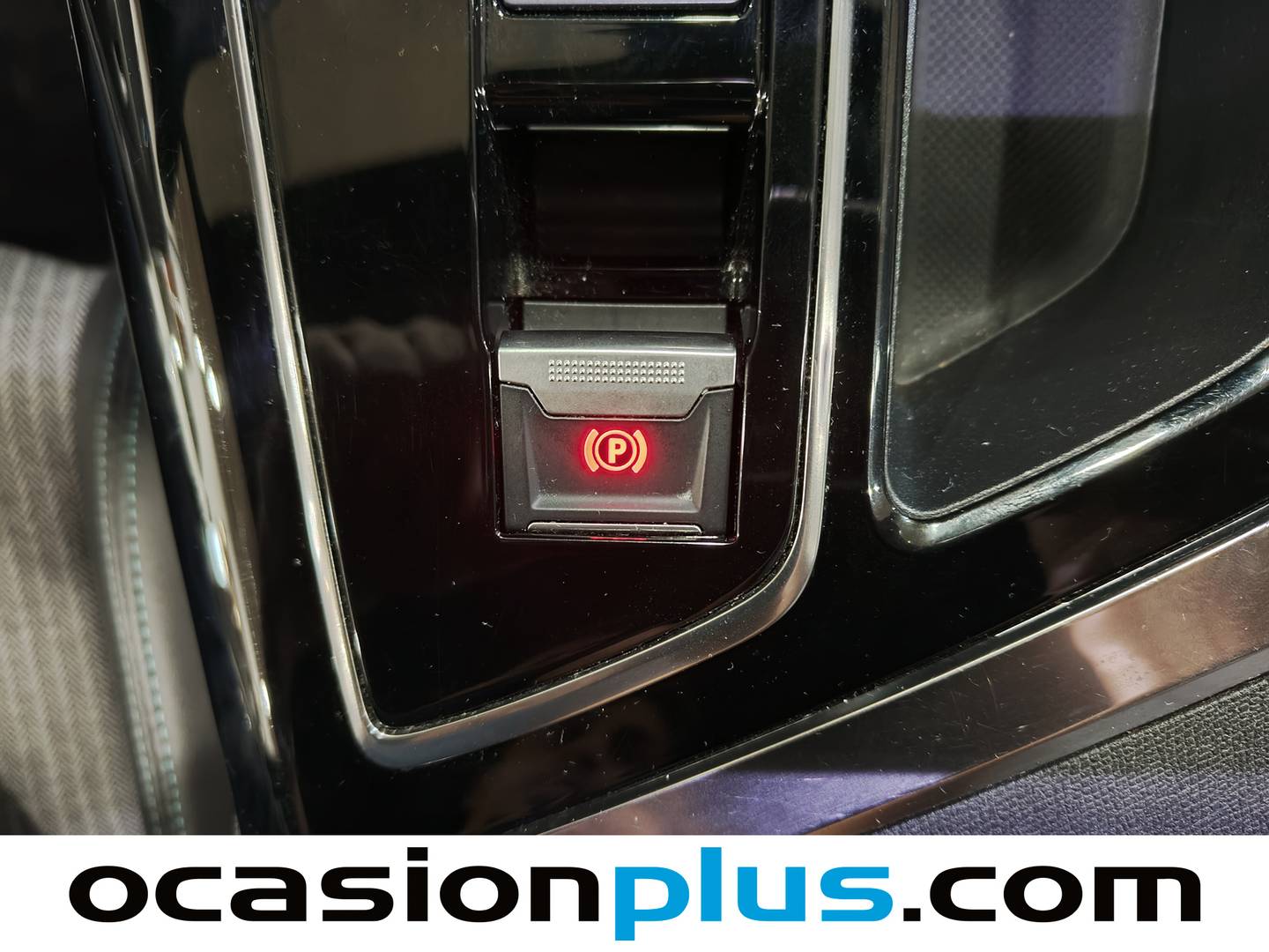 Foto Peugeot 3008 Hybrid Peugeot 3008 Hybrid 300 Allure Pack e-EAT8  (300 CV)