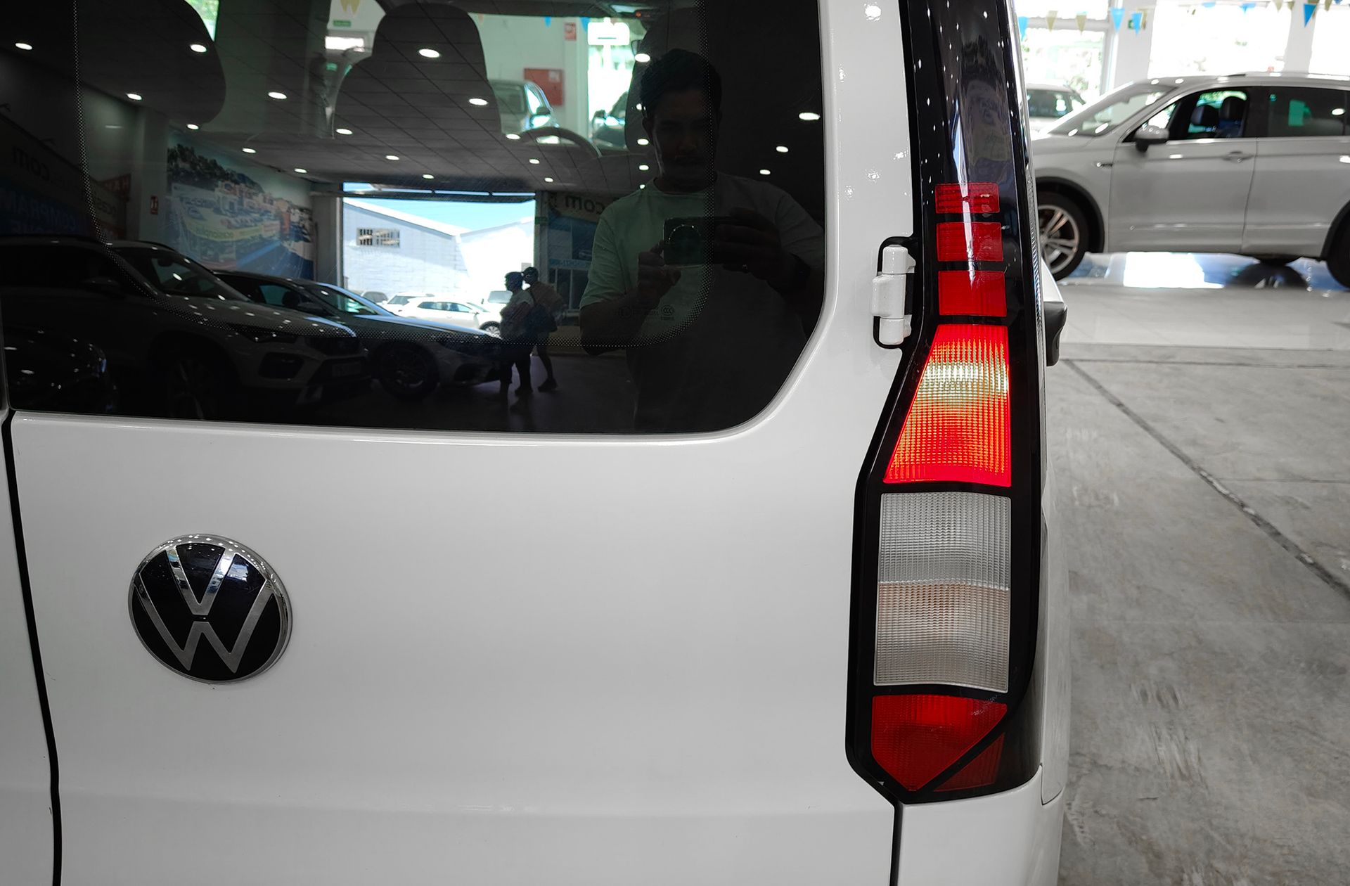Volkswagen Caddy 2.0 TDI - foto 14