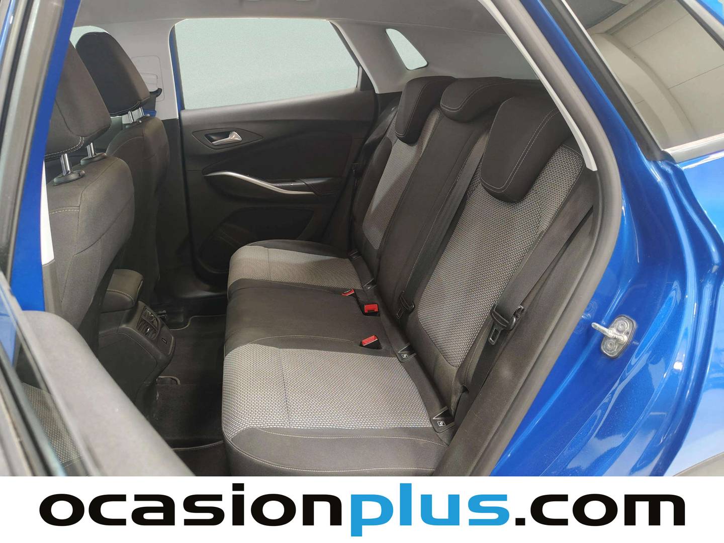 Foto asientos traseros Opel Grandland X Opel Grandland X 1.2 Turbo Selective (130 CV)