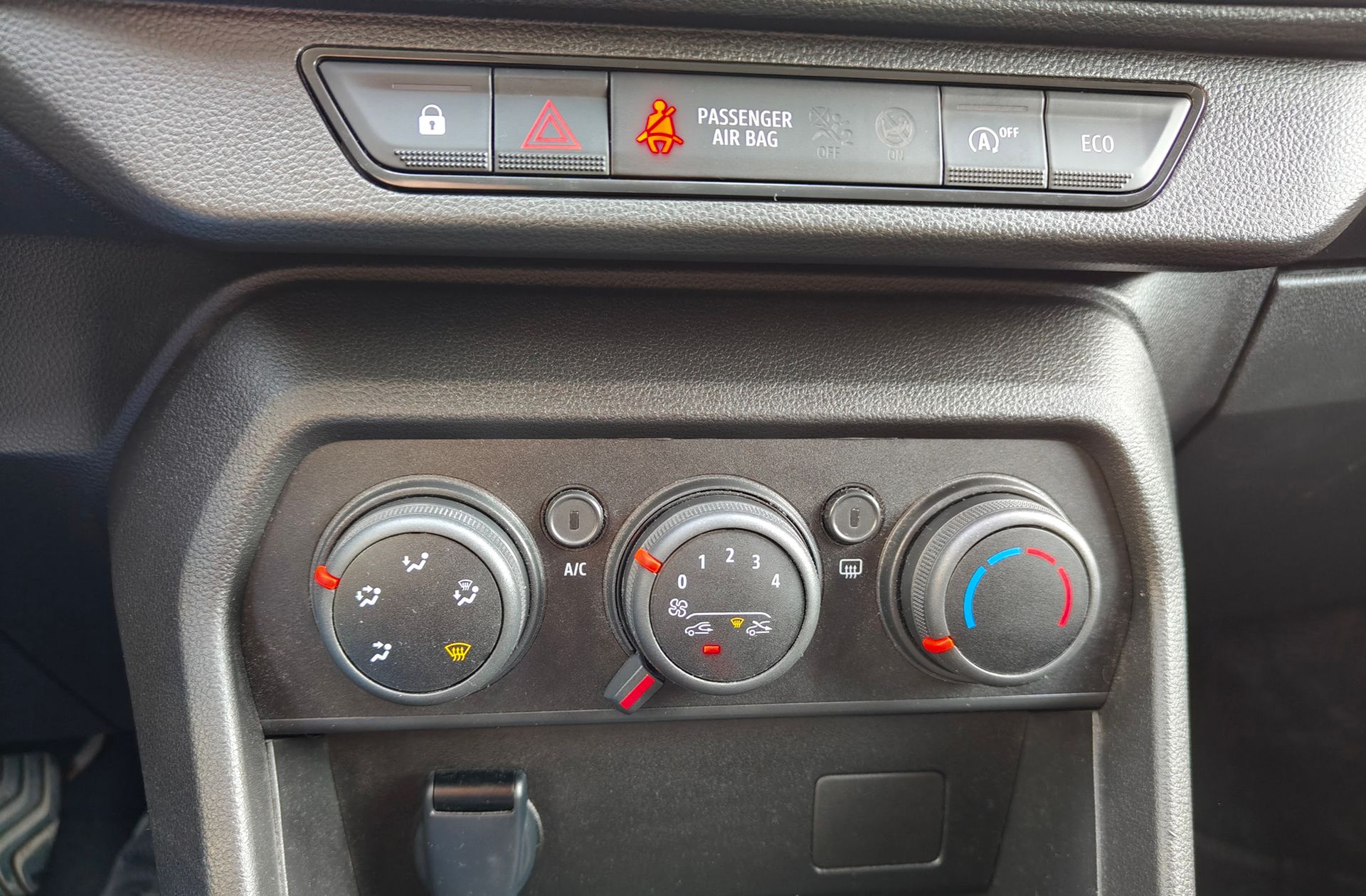 Dacia Sandero Expression ECO-G - foto 24
