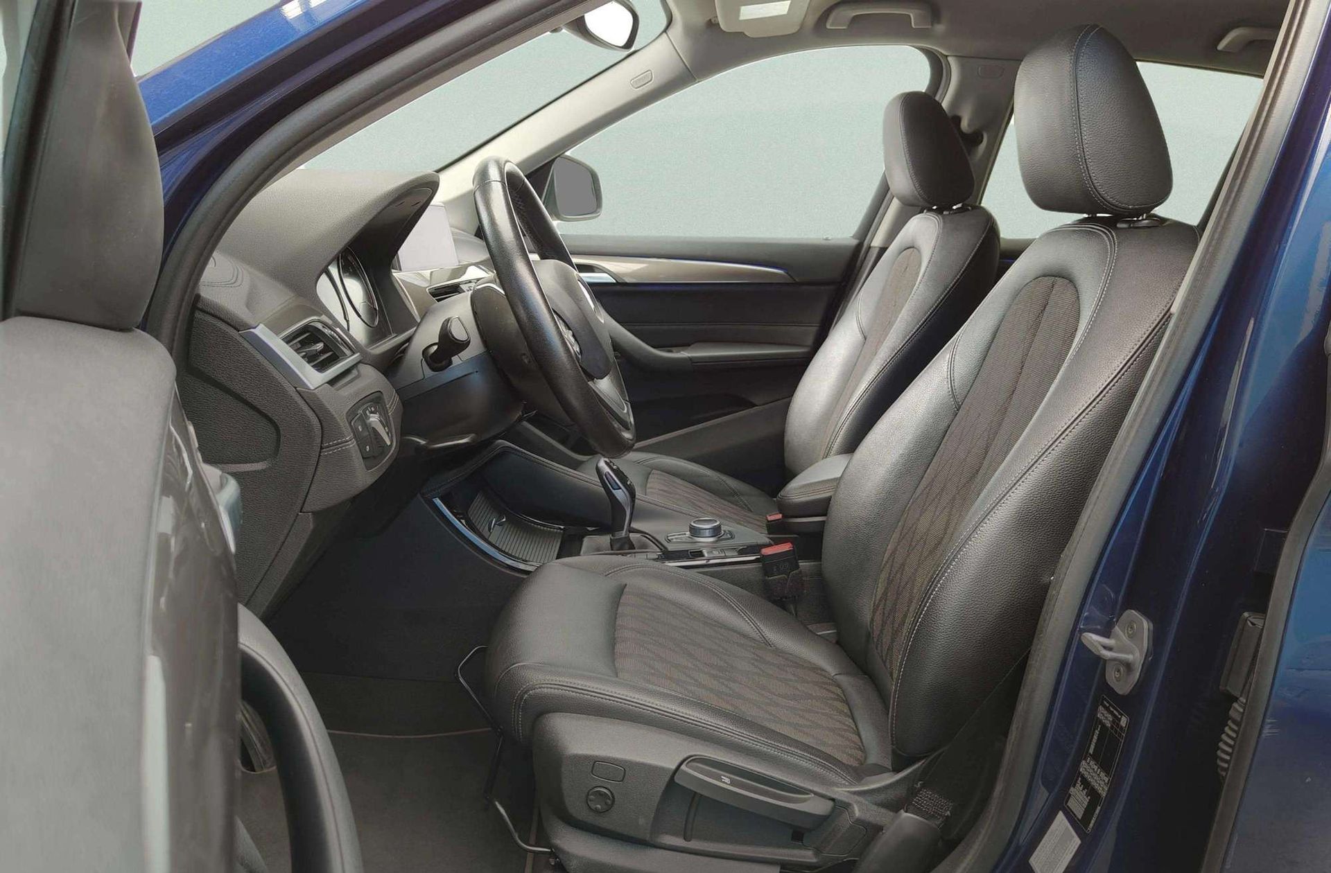 BMW X1 sDrive18d - foto 11