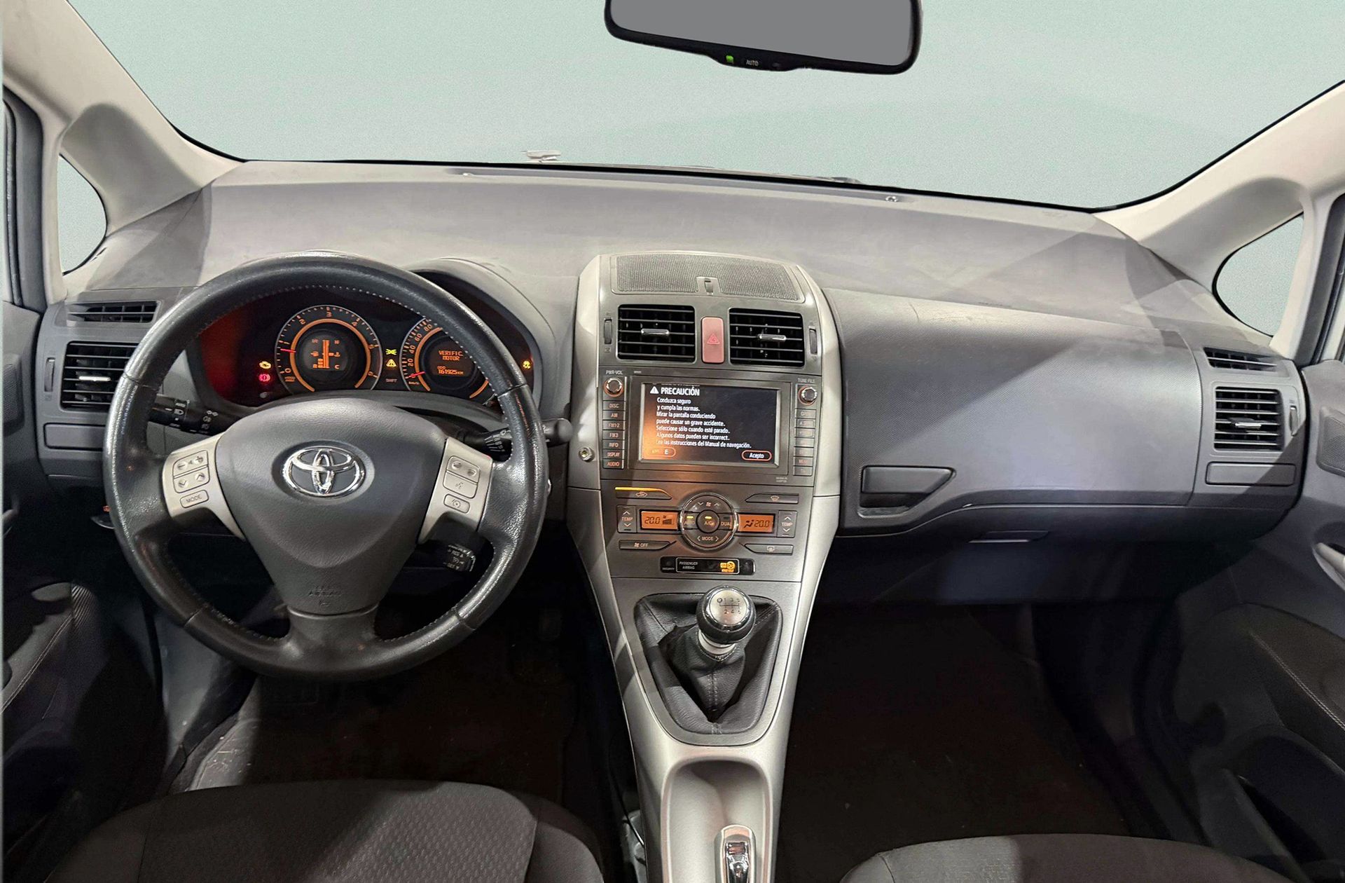 Toyota Auris 2.2 D-4D Sport - foto 6